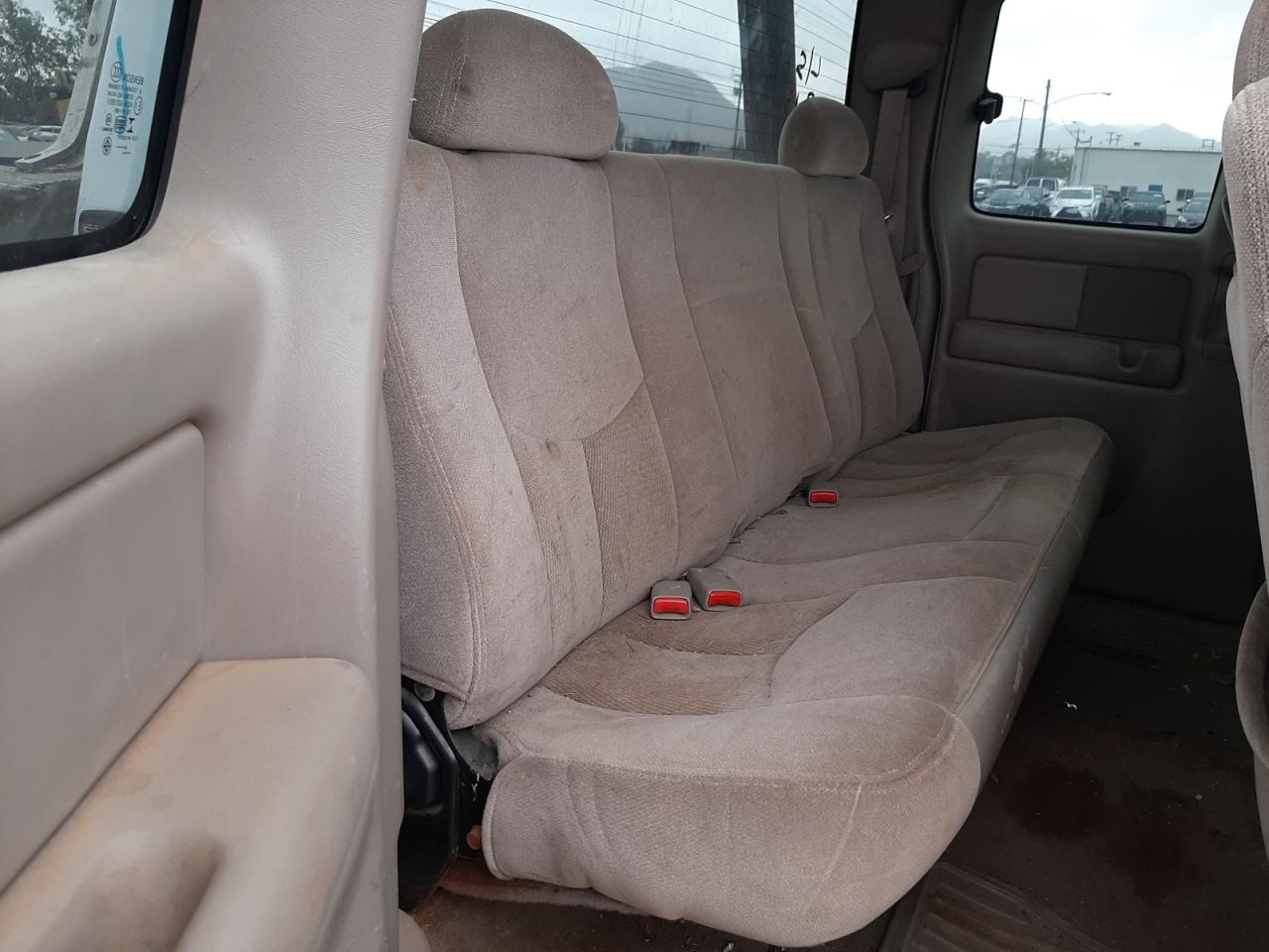 Photo 6 from auction – 2004 GMC SIERRA C25 with VIN 1GTHC29U44E383199