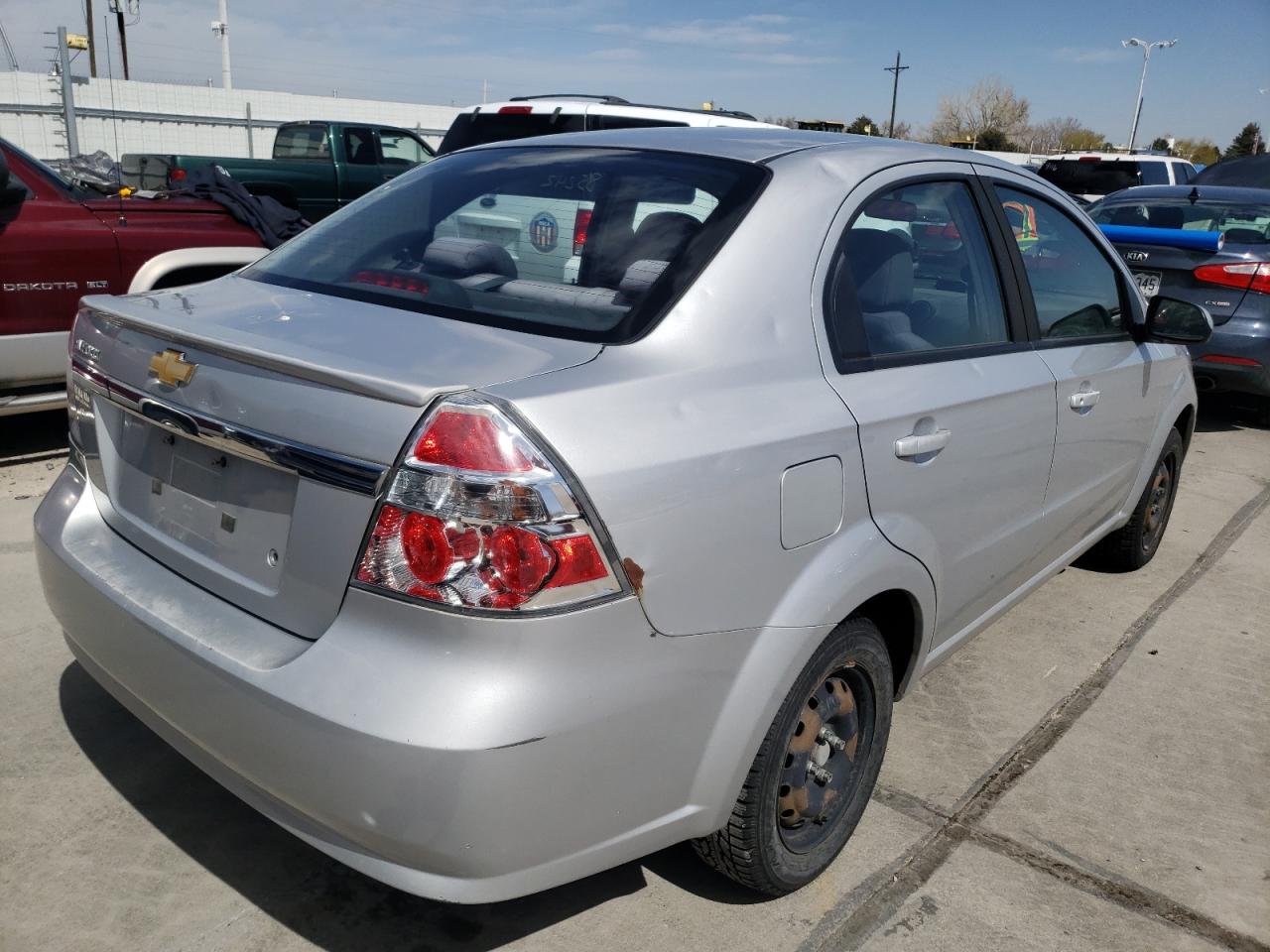 Foto 4 de la subasta – 2010 CHEVROLET AVEO LS con VIN KL1TD5DE2AB124353