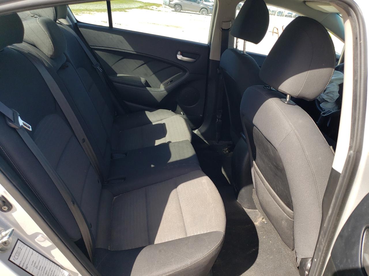 Photo 6 from auction – 2018 KIA FORTE LX with VIN 3KPFL4A73JE240057