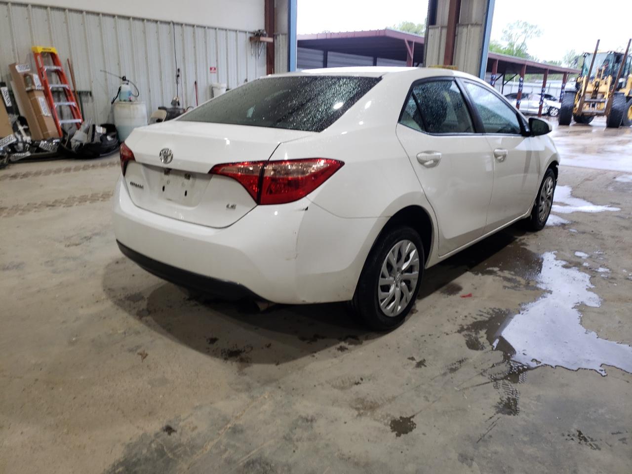 Photo 17 from auction – 2018 TOYOTA COROLLA L with VIN 5YFBURHE7JP799655