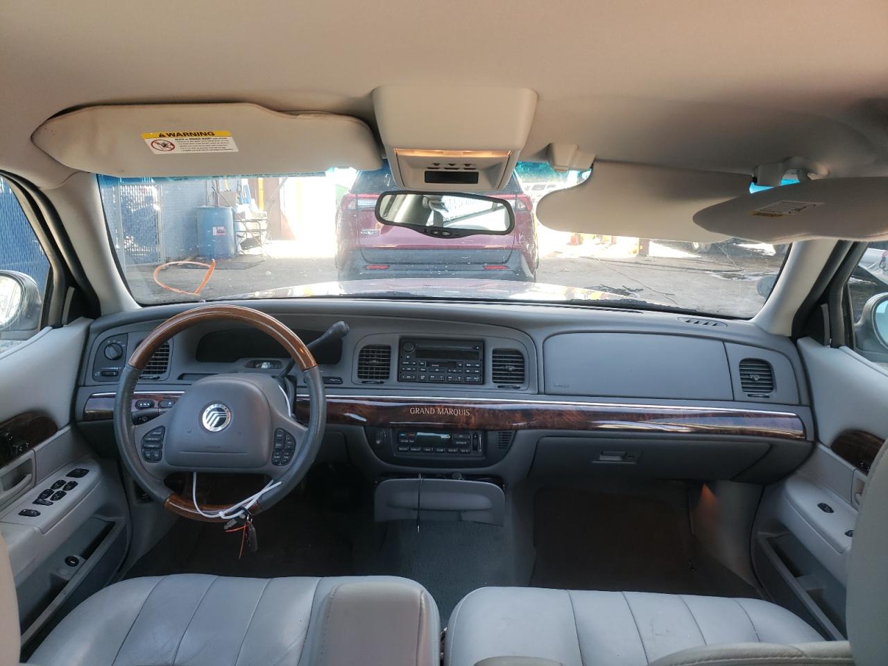 Photo 9 from auction – 2004 MERCURY GRAND MARQ with VIN 2MEFM75W64X692436