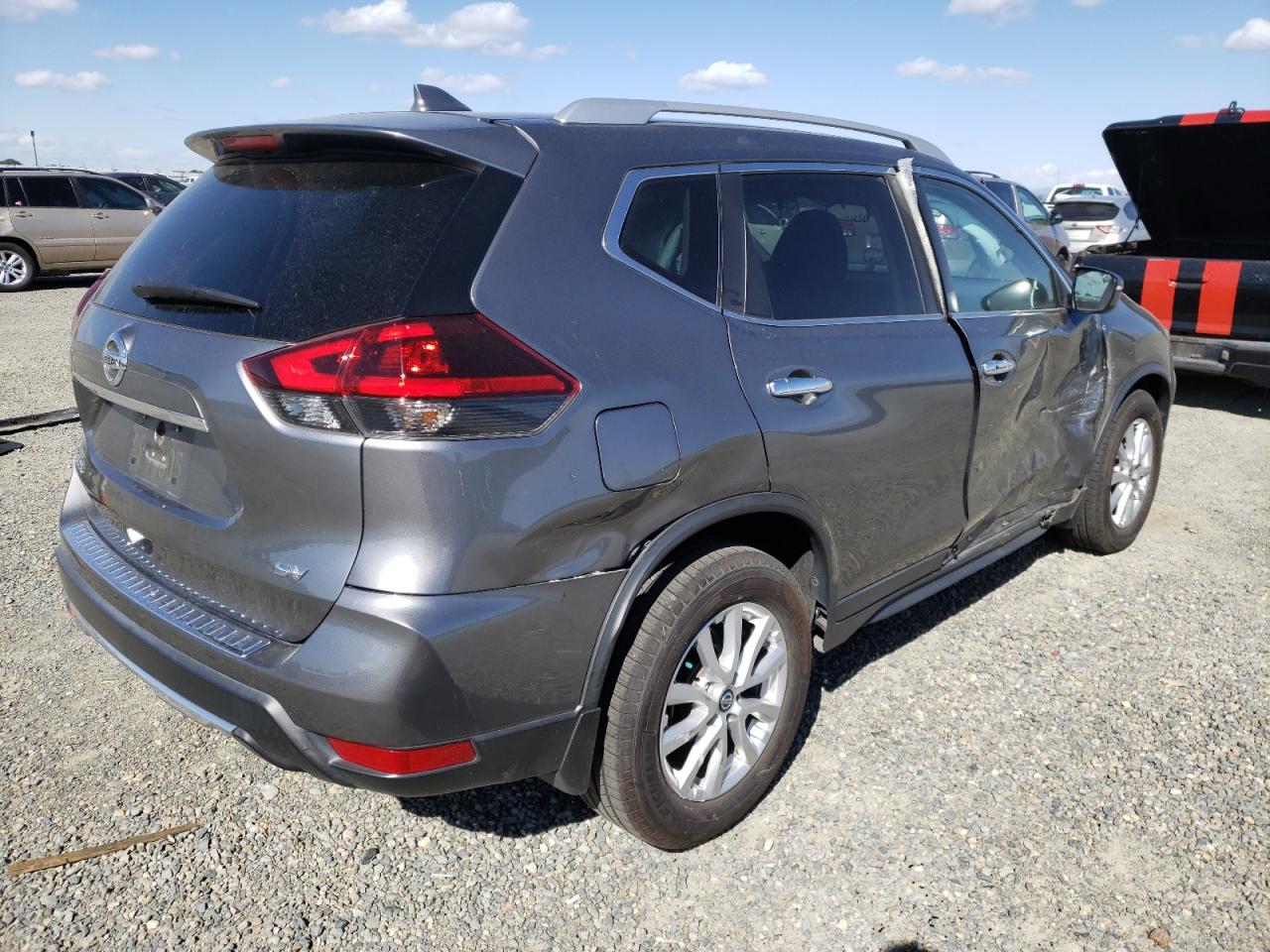 Photo 4 from auction – 2018 NISSAN ROGUE S with VIN KNMAT2MT6JP608710