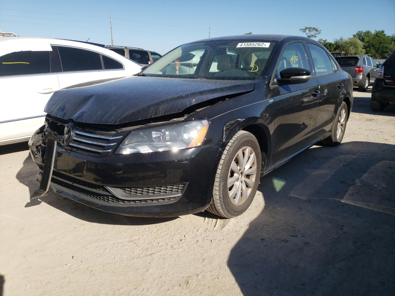 Photo 2 from auction – 2015 VOLKSWAGEN PASSAT S with VIN 1VWAS7A37FC068199