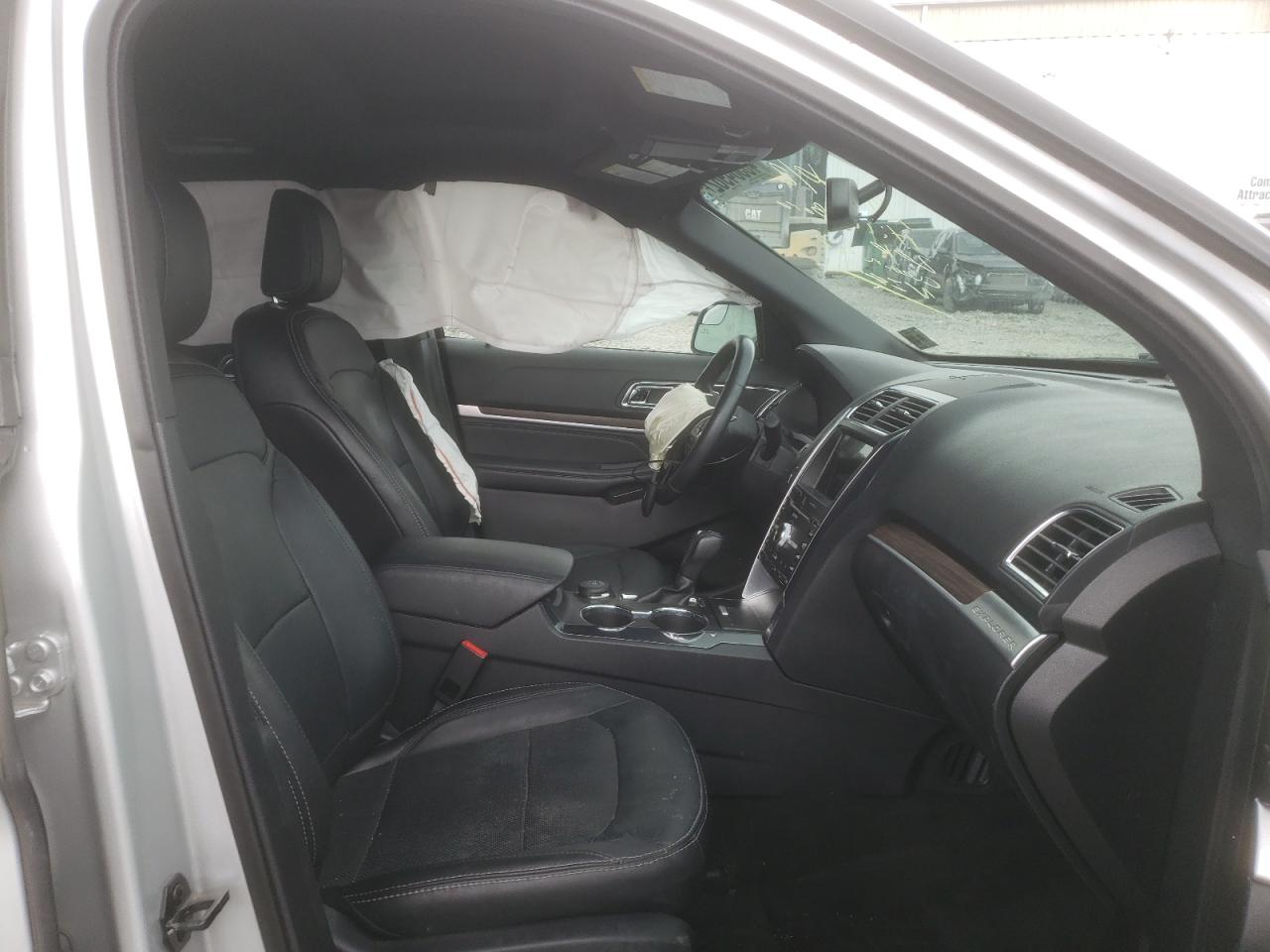 Photo 5 from auction – 2018 FORD EXPLORER L with VIN 1FM5K8F84JGA70326