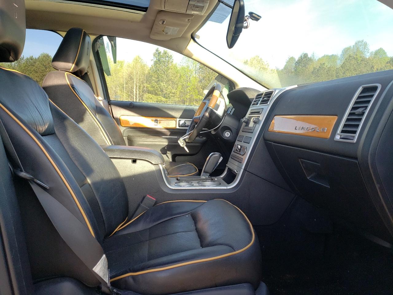 Photo 5 from auction – 2008 LINCOLN MKX with VIN 2LMDU88C08BJ01259