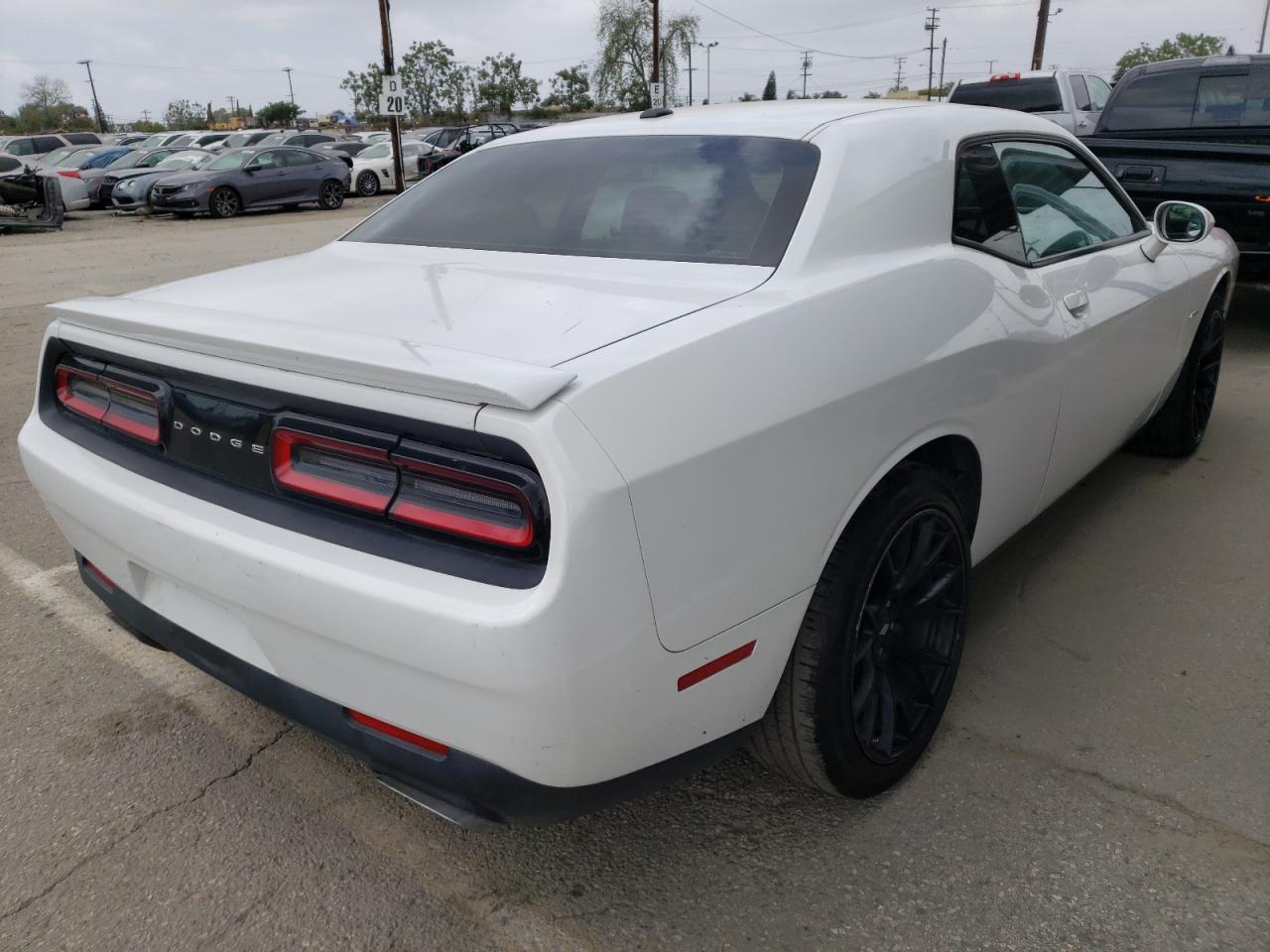 Photo 4 from auction – 2017 DODGE CHALLENGER with VIN 2C3CDZBTXHH582973