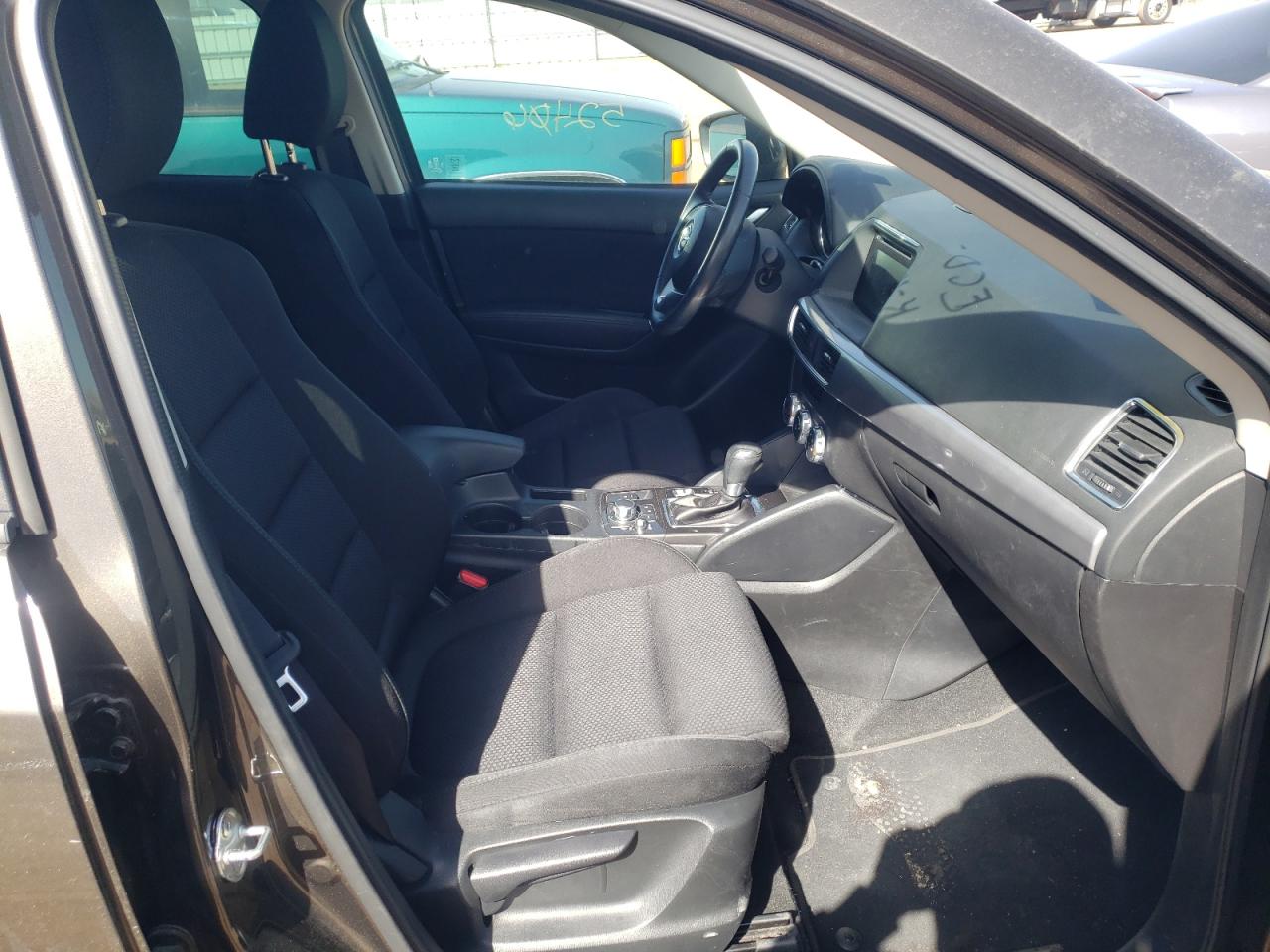 Photo 5 from auction – 2016 MAZDA CX-5 TOURI with VIN JM3KE2CY1G0636385