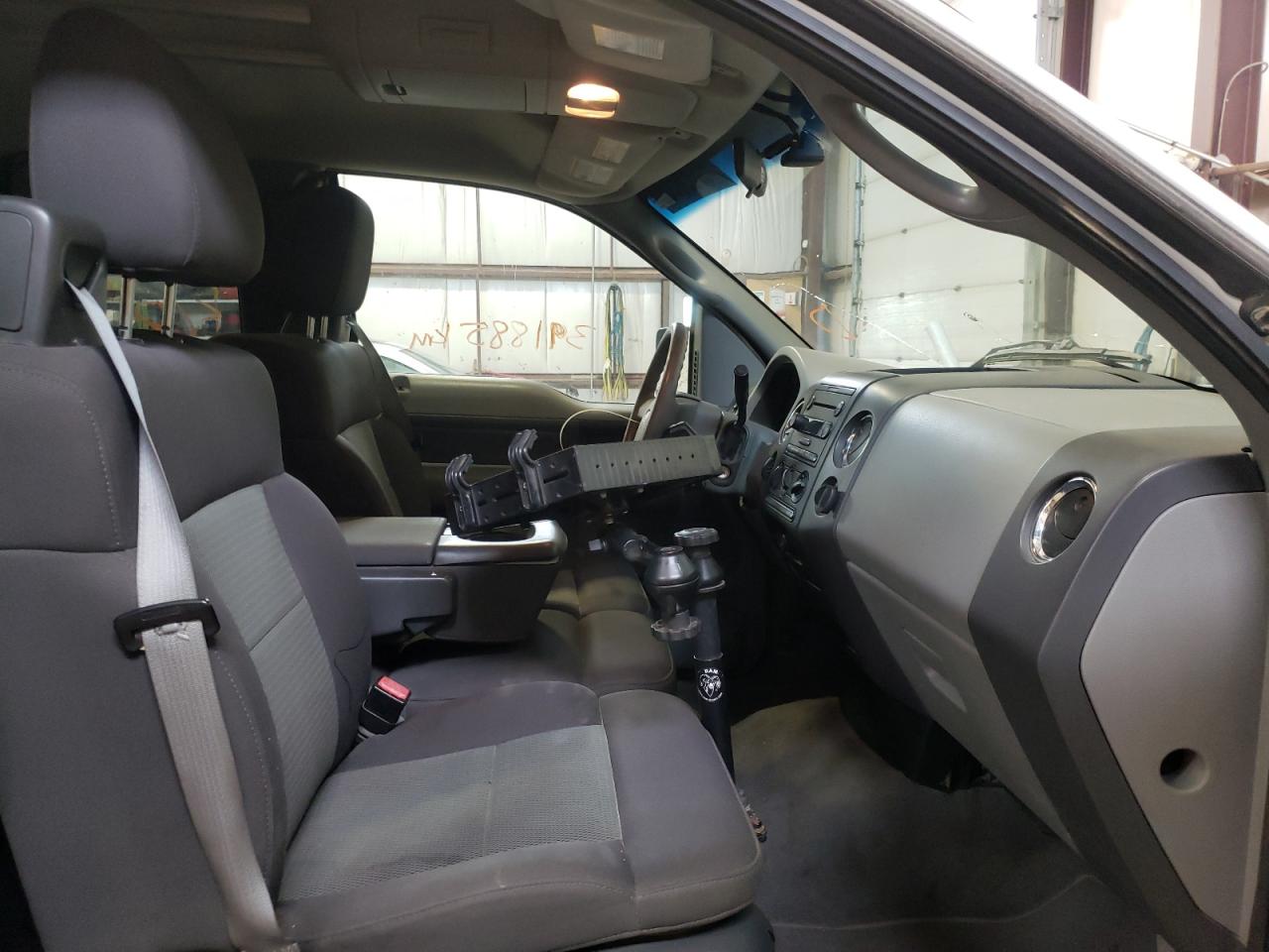 Foto 5 de la subasta – 2004 FORD F150 con VIN 1FTPX14554NC07062