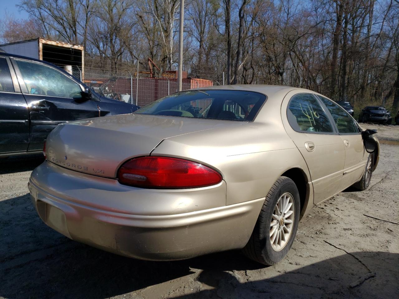 Photo 4 from auction – 2000 CHRYSLER CONCORDE L with VIN 2C3HD36J2YH107068