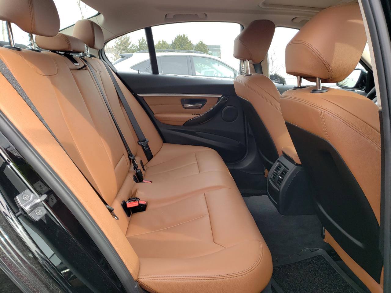 Photo 6 from auction – 2017 BMW 320 XI with VIN WBA8E5G5XHNU41830