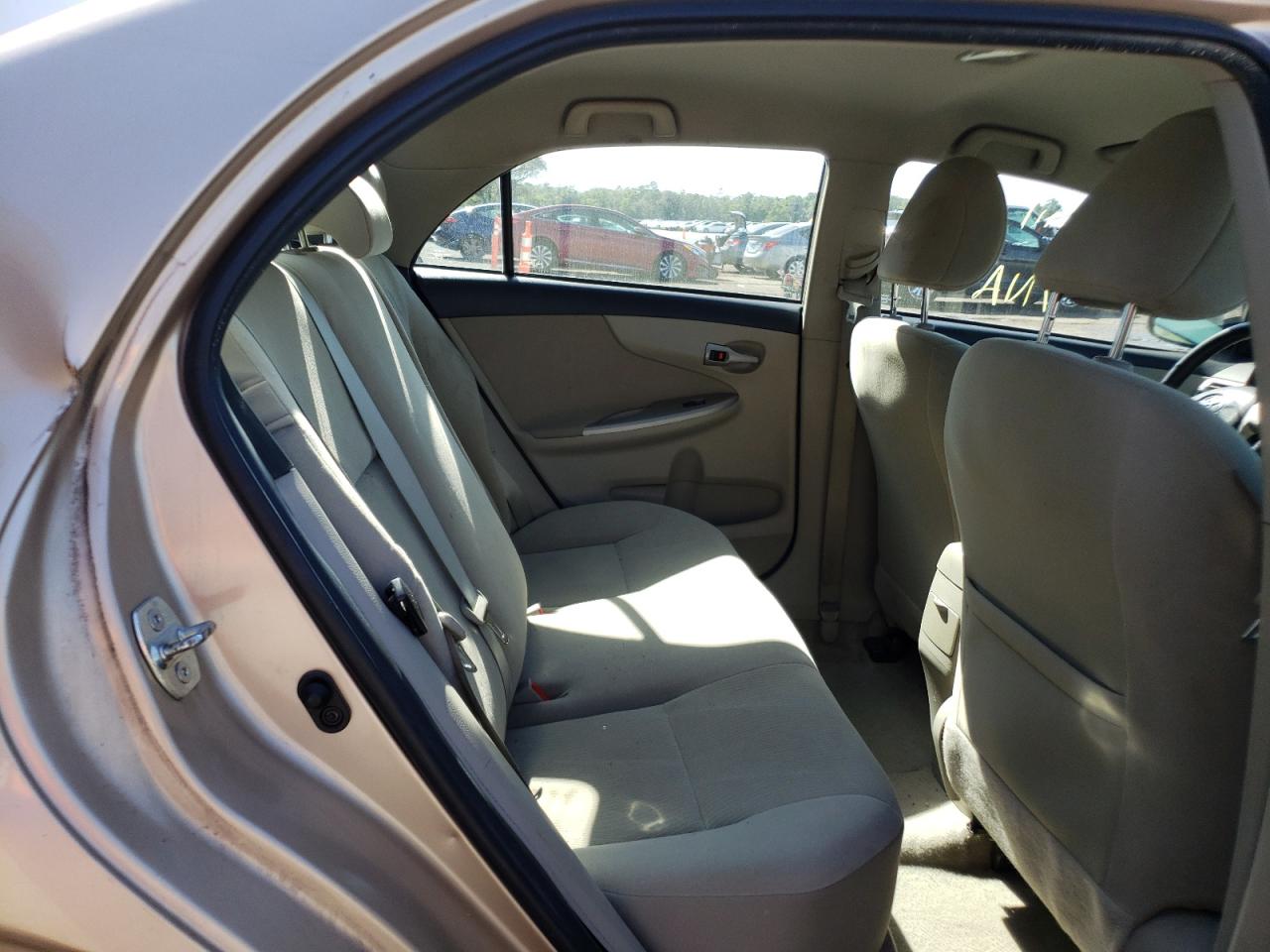 Photo 6 from auction – 2012 TOYOTA CARROLLA with VIN 2T1BU4EE2CC869427