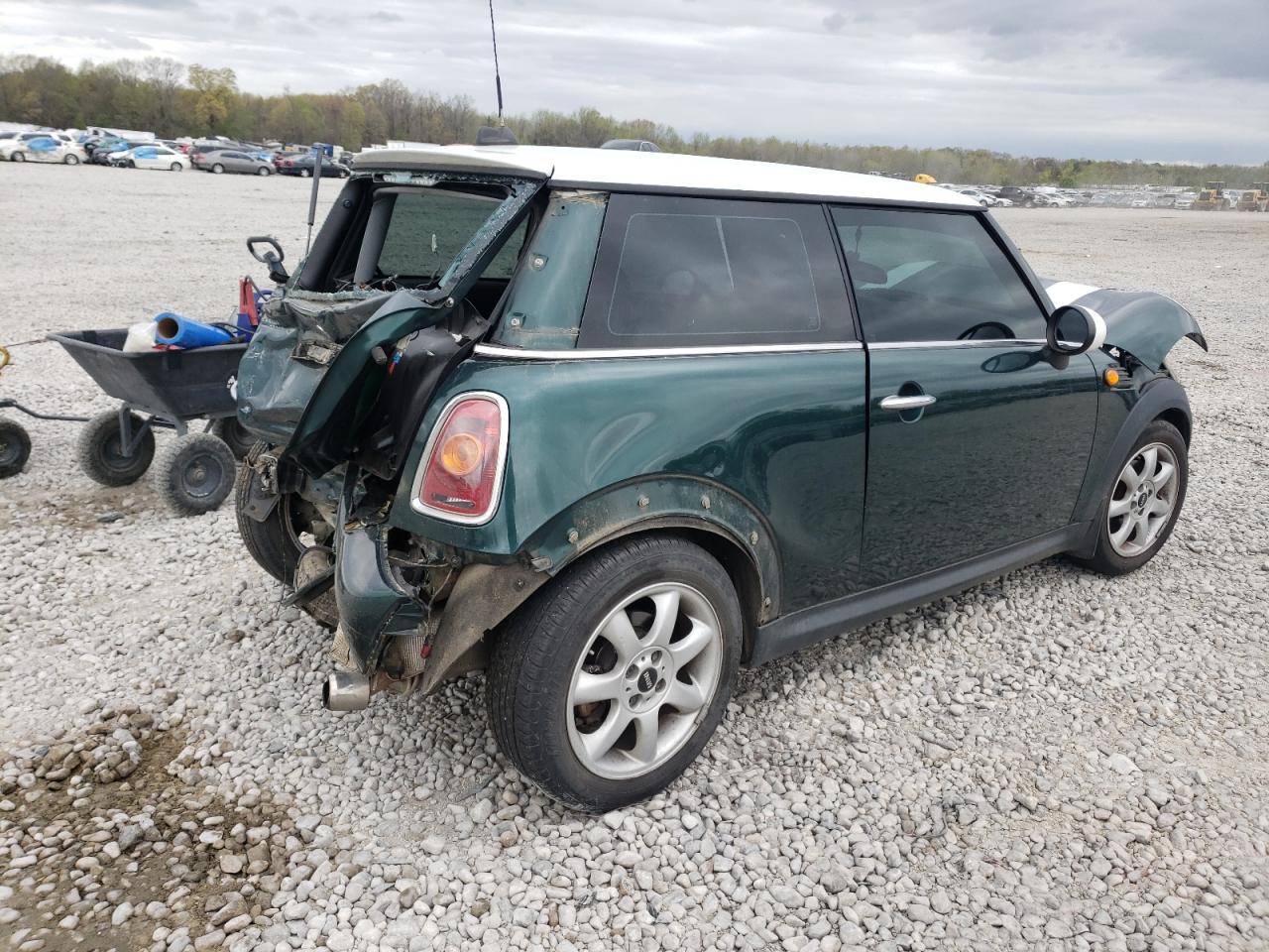 Photo 4 from auction – 2008 MINI COOPER with VIN WMWMF33518TU69310
