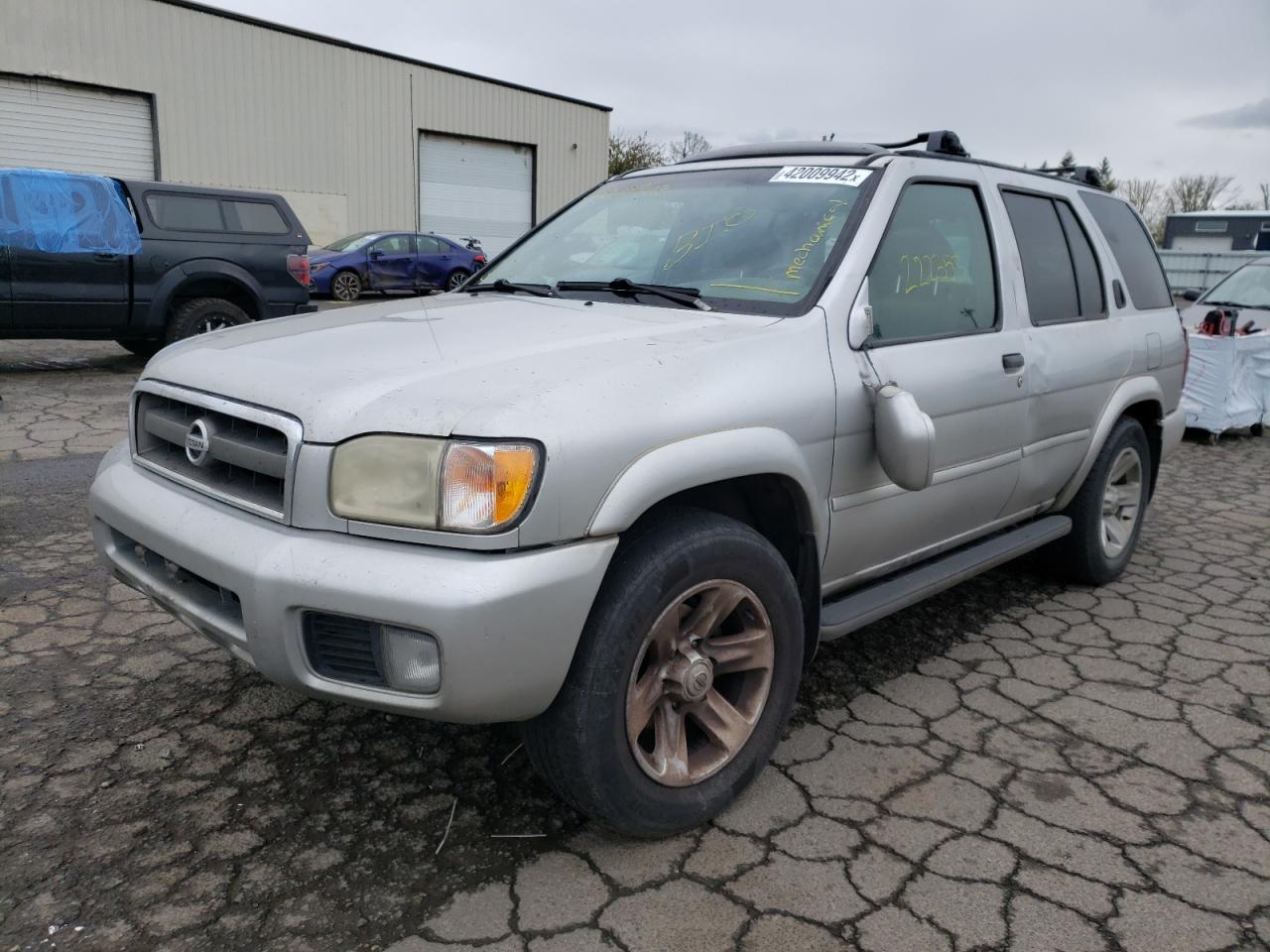 Photo 2 from auction – 2002 NISSAN PATHFINDER with VIN JN8DR09Y12W705734