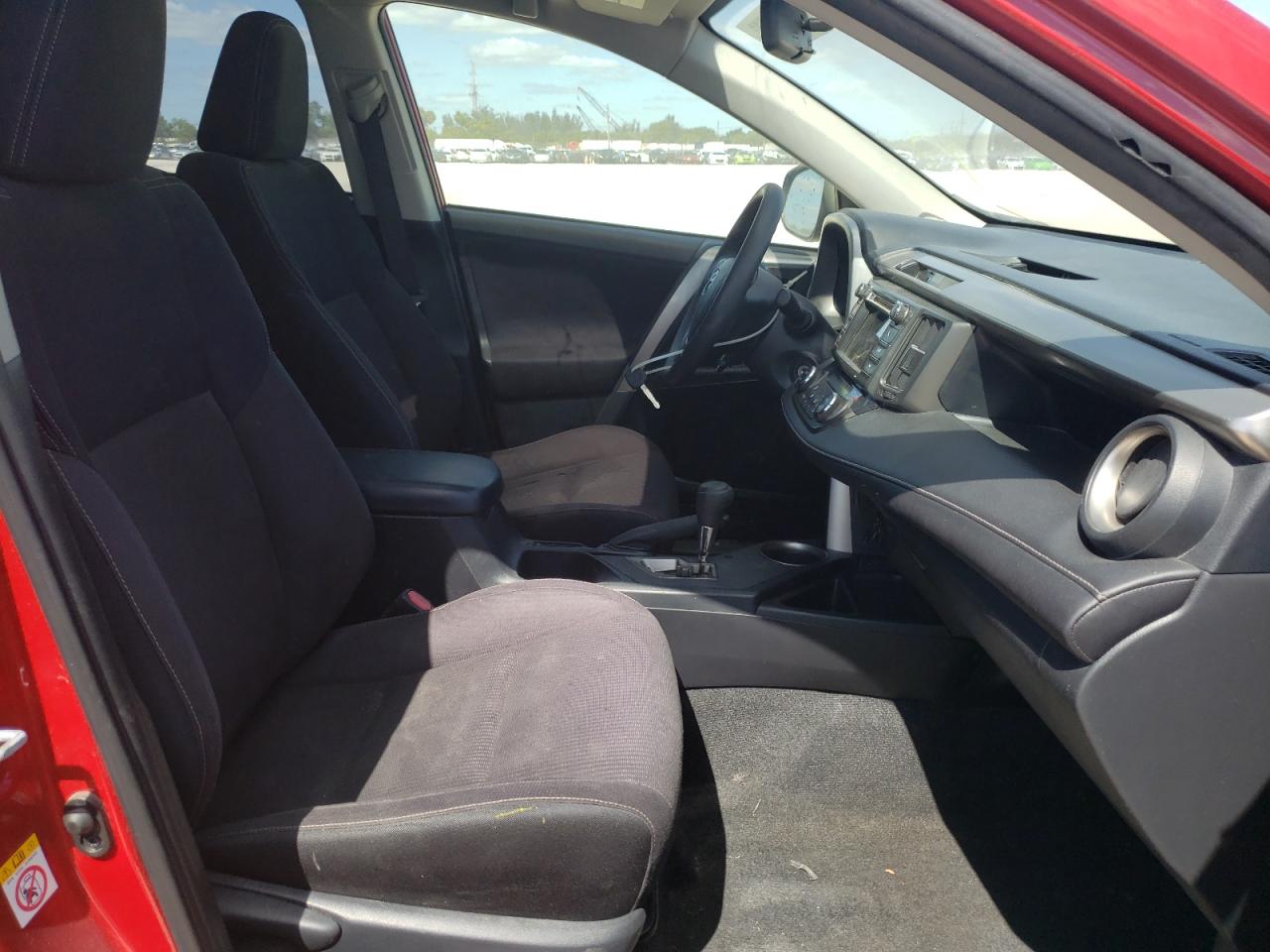 Photo 5 from auction – 2013 TOYOTA RAV4 XLE with VIN JTMRFREV7DD027497