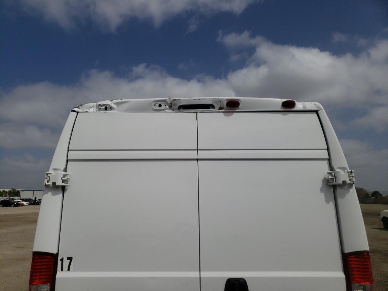 Photo 9 from auction – 2018 RAM PROMASTER with VIN 3C6TRVCG1JE112833