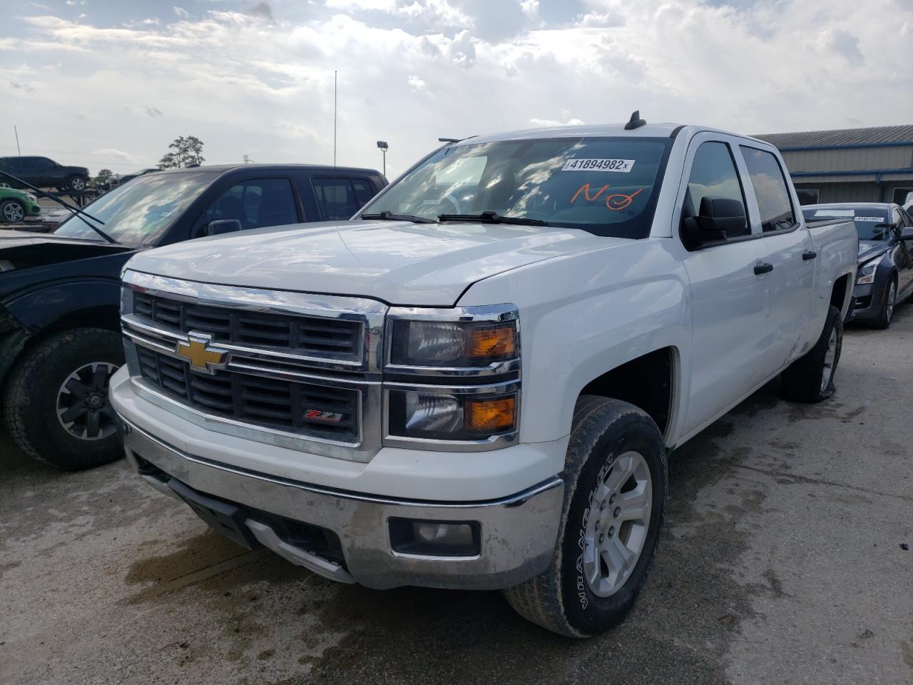 Photo 2 from auction – 2015 CHEVROLET SILVERADO with VIN 3GCUKRECXFG469538