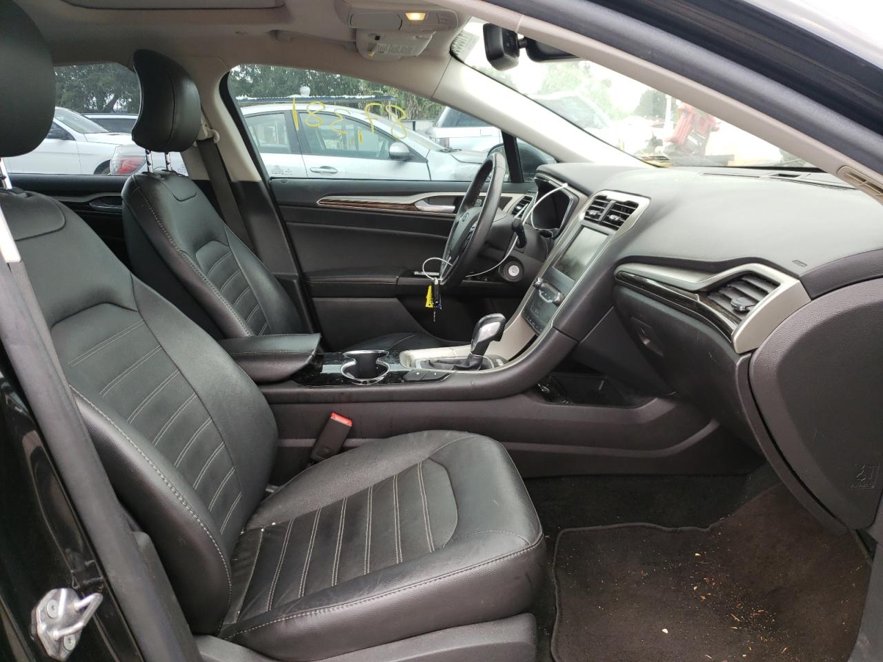 Photo 5 from auction – 2015 FORD FUSION SE with VIN 3FA6P0PU1FR284252