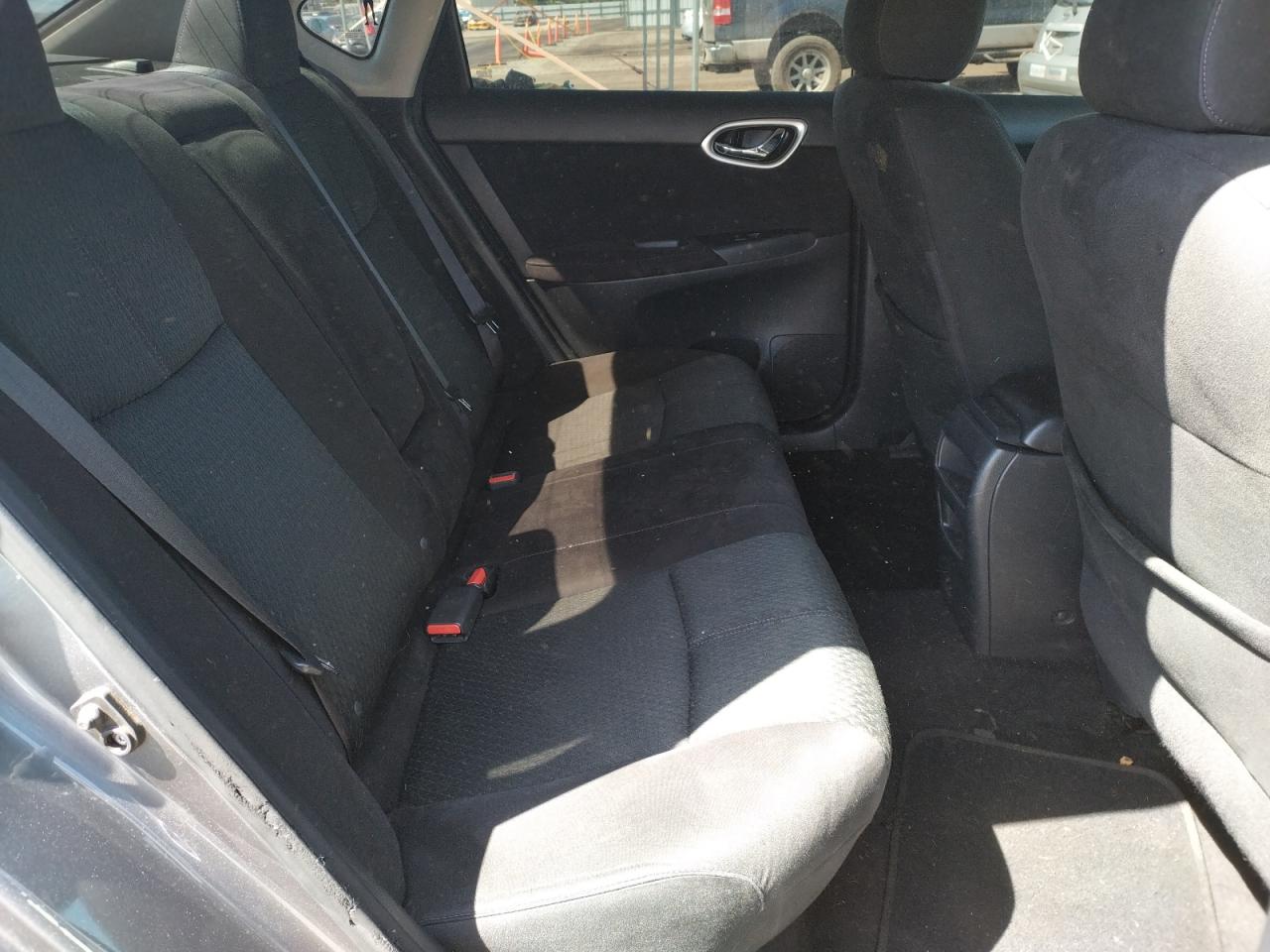 Photo 6 from auction – 2015 NISSAN SENTRA S with VIN 3N1AB7AP8FY314922