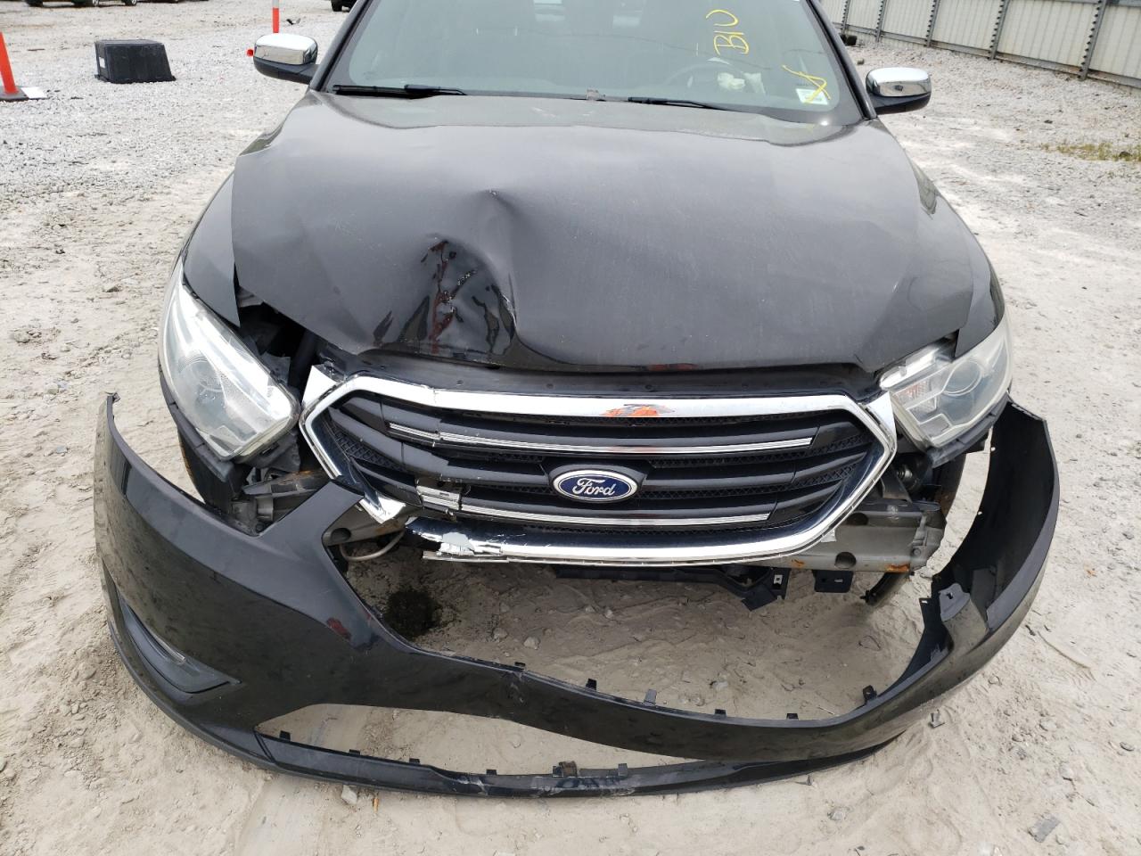 Photo 9 from auction – 2013 FORD TAURUS LIM with VIN 1FAHP2F84DG103383