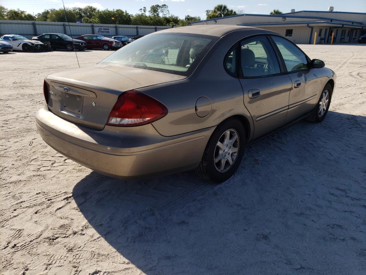 Photo 4 from auction – 2006 FORD TAURUS SEL with VIN 1FAFP56U56A182879