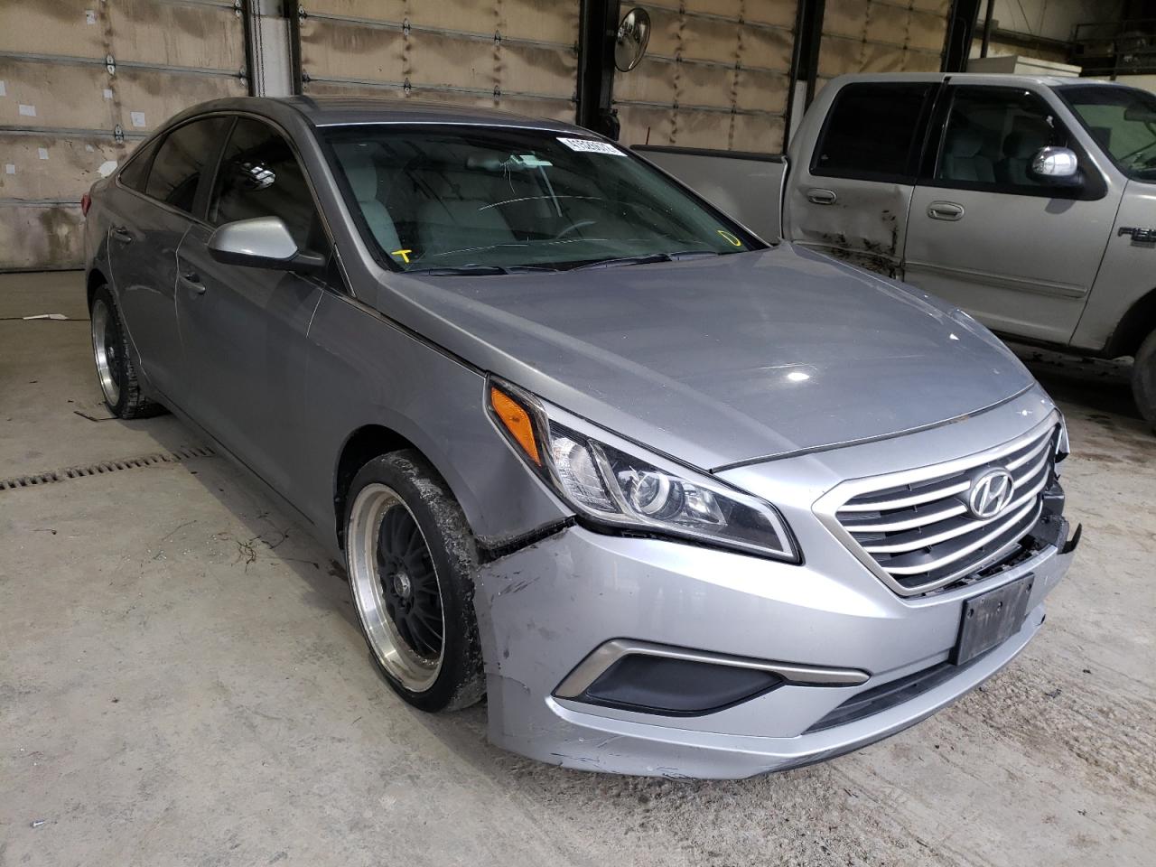 HYUNDAI SONATA SE 2016 with VIN 5NPE24AF6GH324383 - Photo from auction