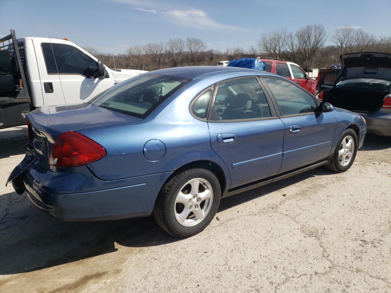 صورة رقم 4 من المزاد - 2002 FORD TAURUS SE مع VIN 1FAFP53U62G116238