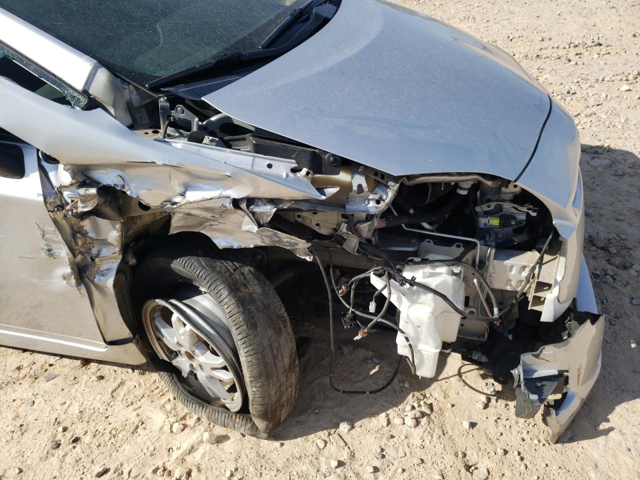 Photo 9 from auction – 2010 TOYOTA PRIUS with VIN JTDKN3DU9A0011220