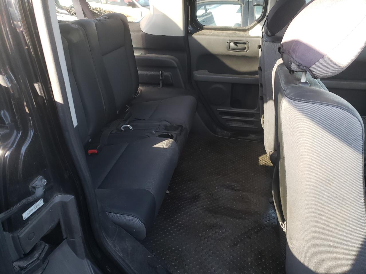 Foto 6 de la subasta – 2003 HONDA ELEMENT EX con VIN 5J6YH28533L024829