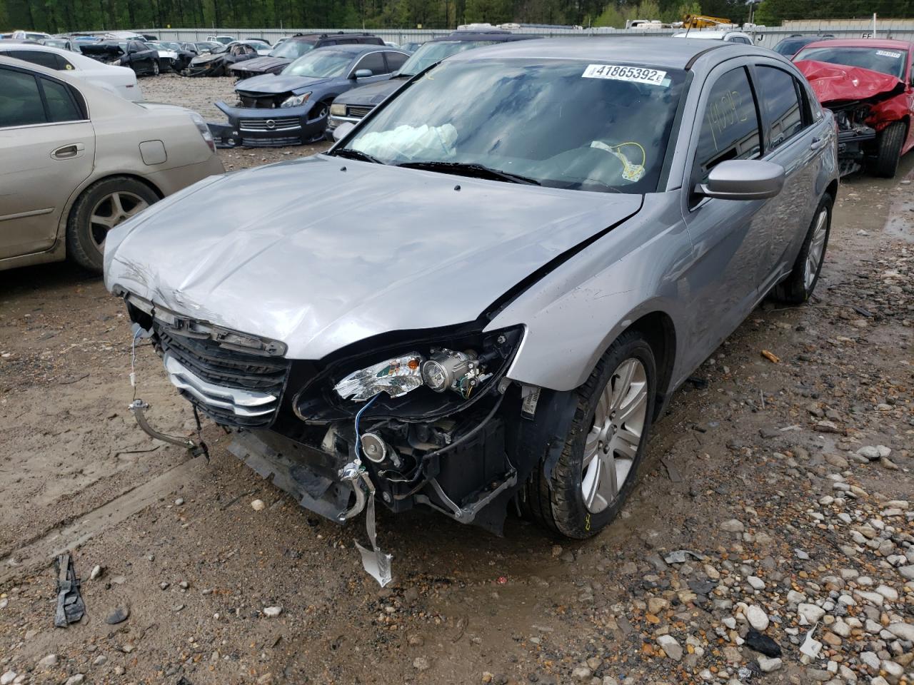 Photo 2 from auction – 2013 CHRYSLER 200 LX with VIN 1C3CCBAB6DN698269