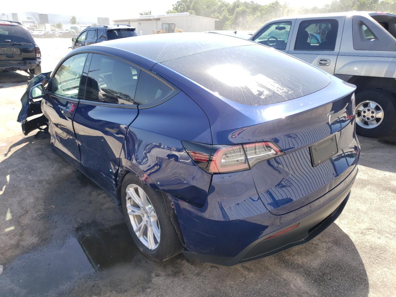 Photo 3 from auction – 2021 TESLA MODEL Y with VIN 5YJYGDEE6MF263613