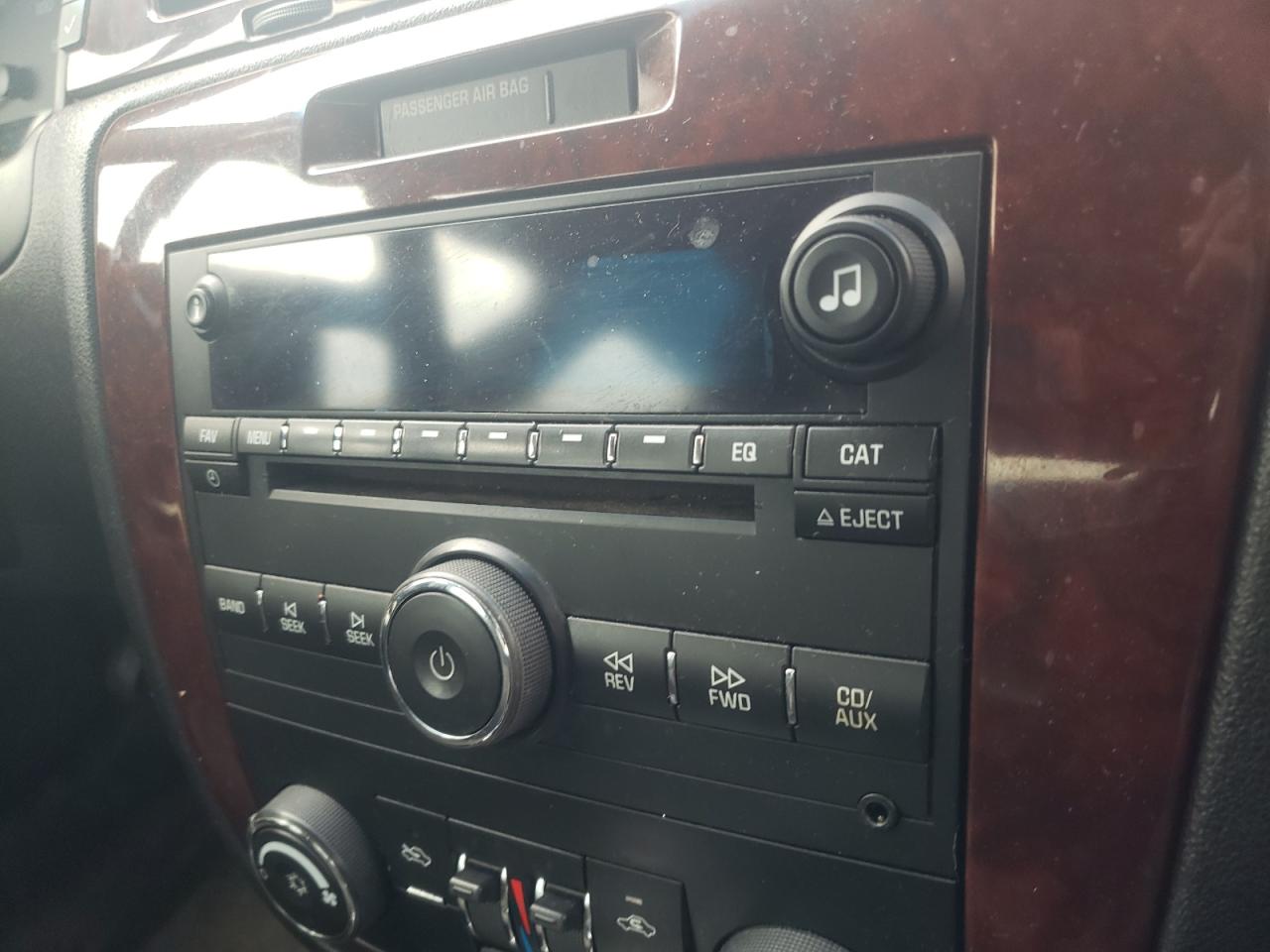 Photo 9 from auction – 2010 CHEVROLET IMPALA LT with VIN 2G1WB5EK8A1137410