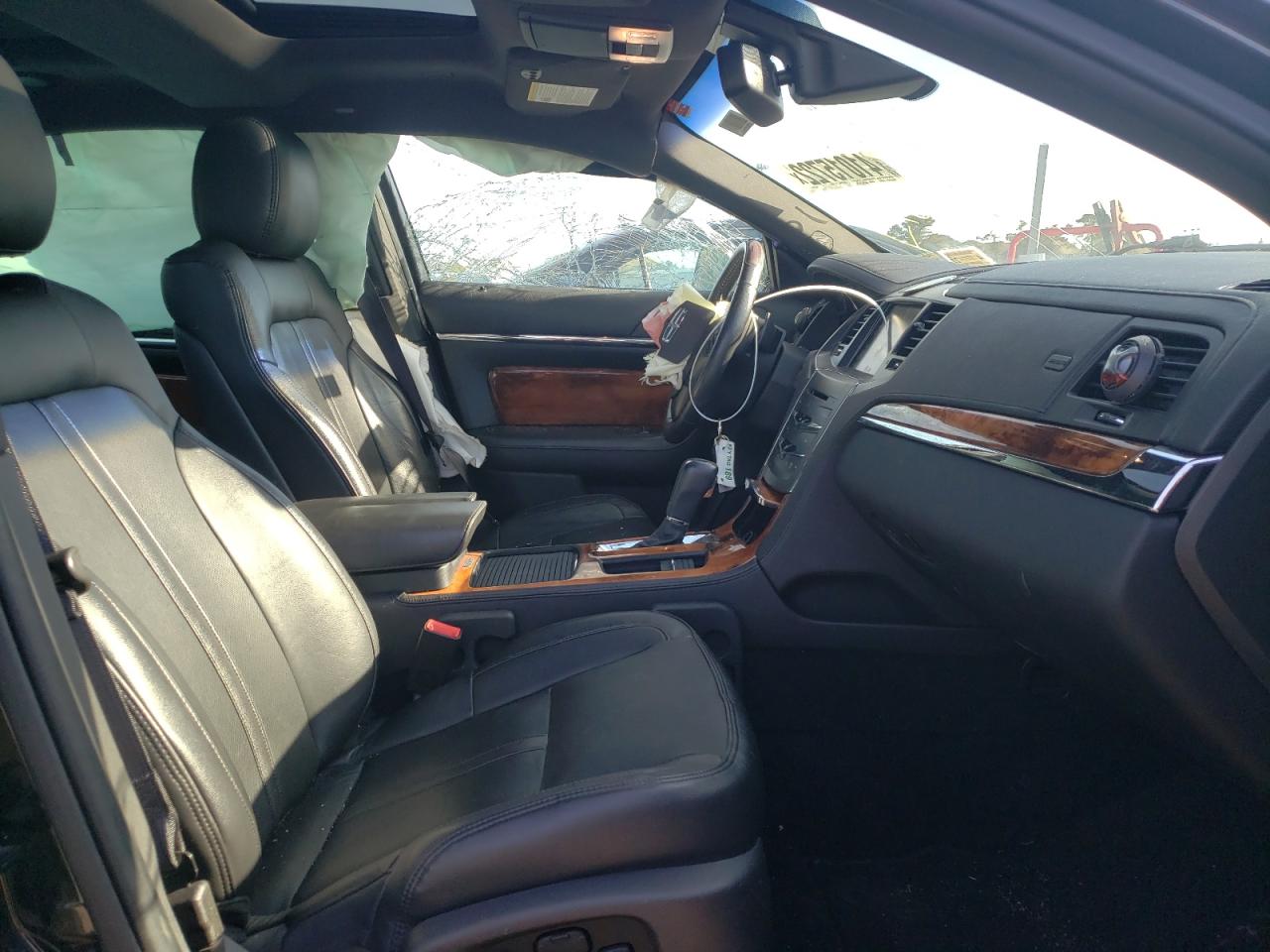 Photo 5 from auction – 2013 LINCOLN MKS with VIN 1LNHL9FT5DG604801