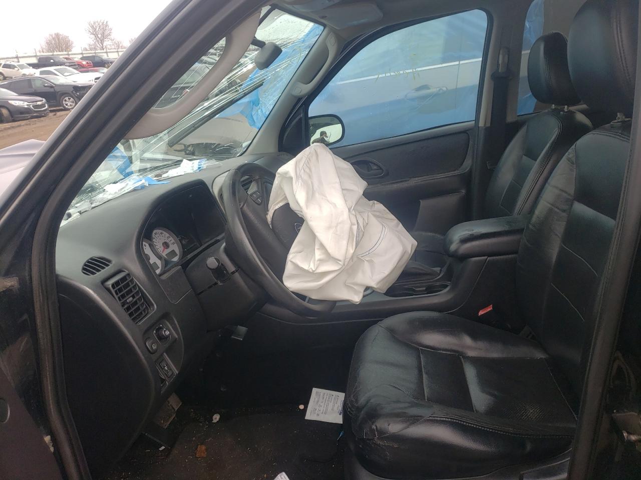 Photo 5 from auction – 2005 FORD ESCAPE LIM with VIN 1FMYU94115KA56308