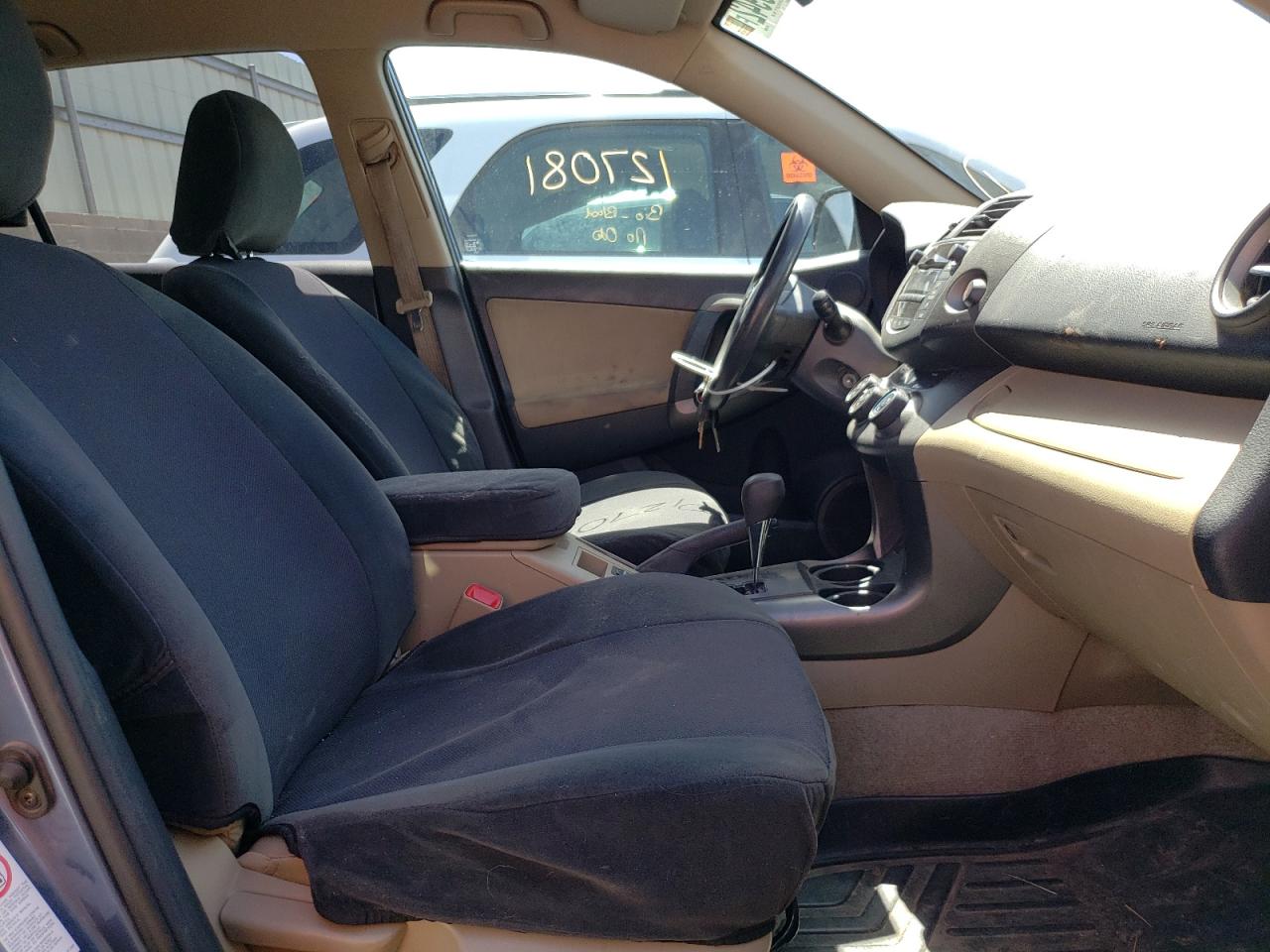 Photo 5 from auction – 2010 TOYOTA RAV4 with VIN JTMBF4DV4AD025532