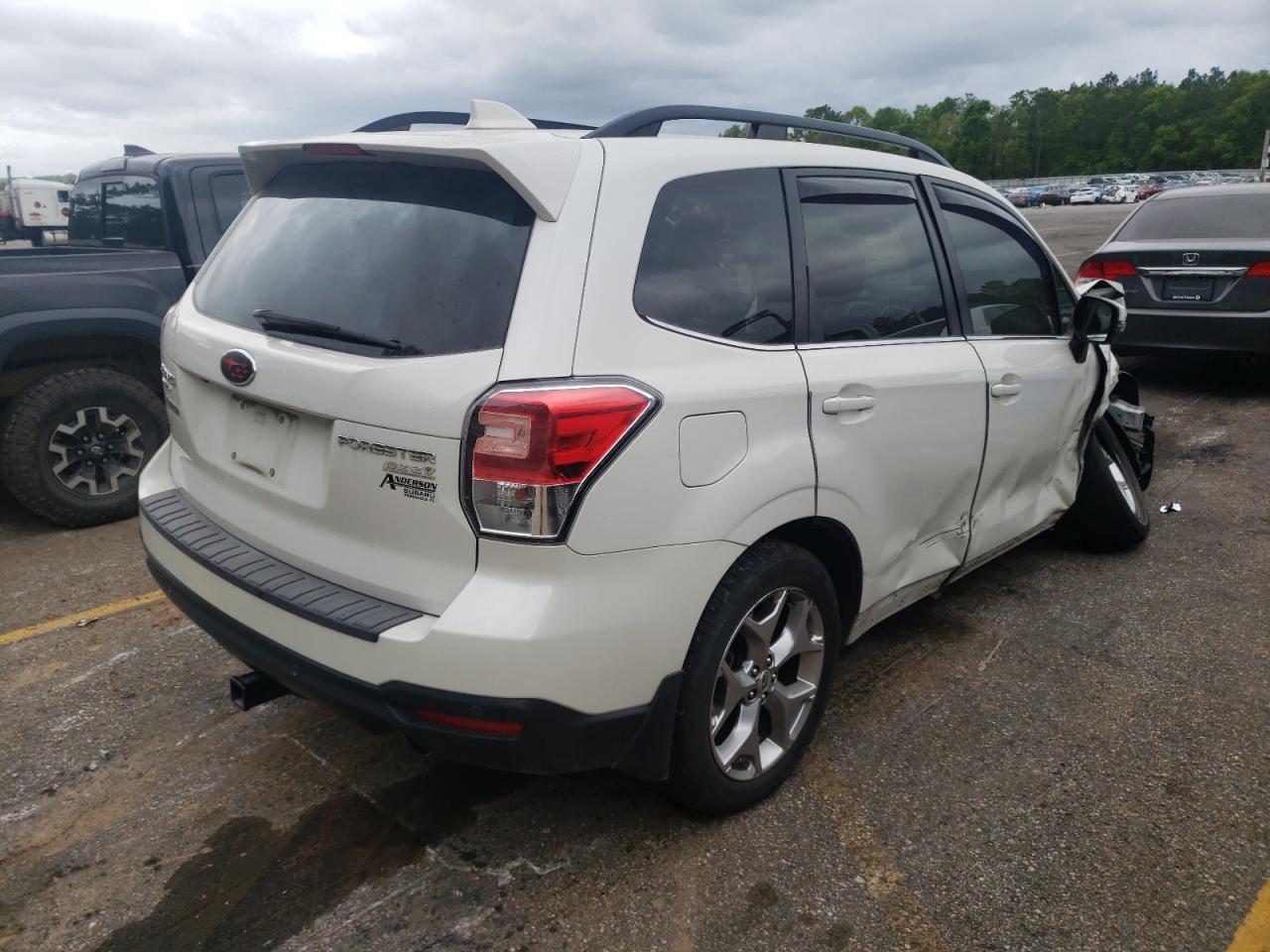Photo 4 from auction – 2017 SUBARU FORESTER 2 with VIN JF2SJAWC3HH567363