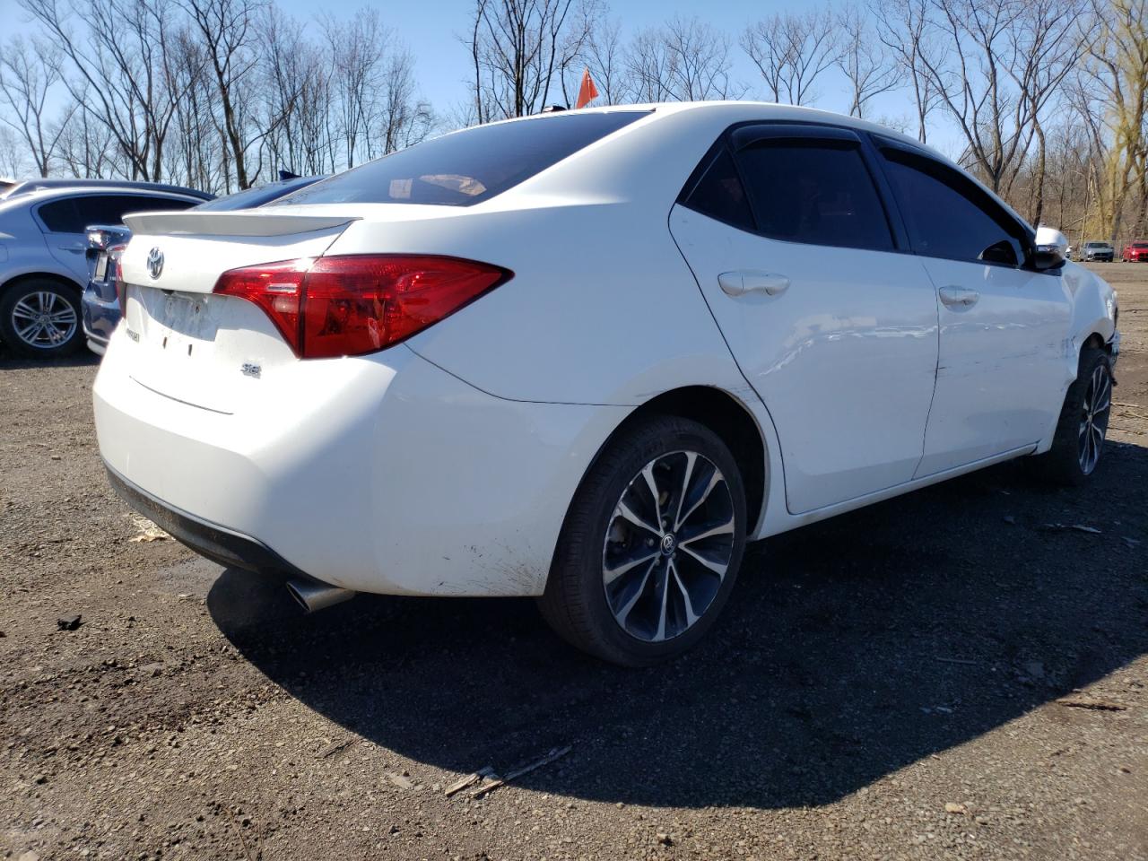 Photo 4 from auction – 2017 TOYOTA COROLLA L with VIN 2T1BURHE5HC839693