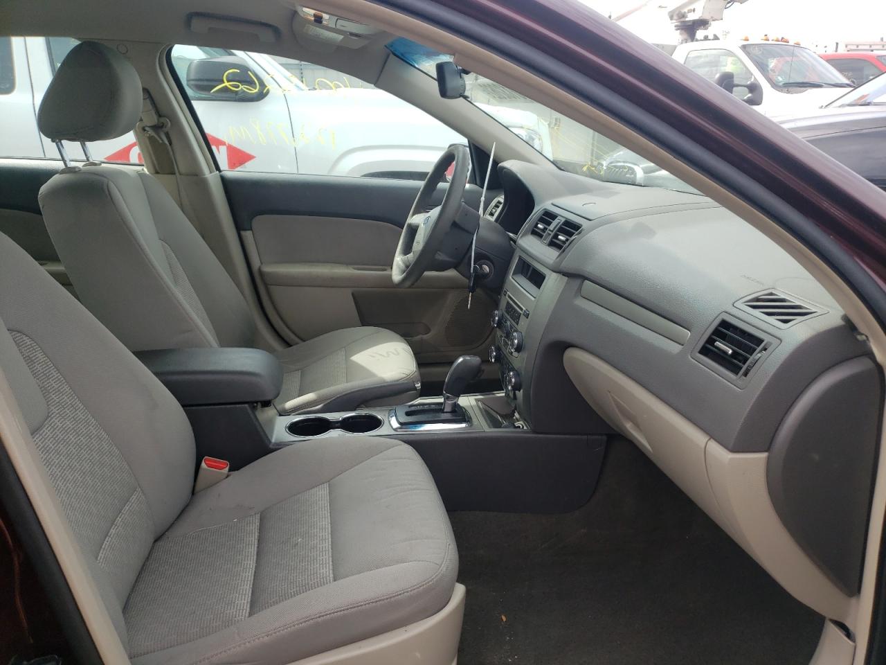 Photo 5 from auction – 2012 FORD FUSION S with VIN 3FAHP0GA7CR235745