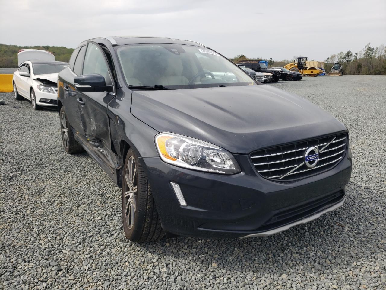 VOLVO XC60 T5 PR 2016 with VIN YV440MDK9G2826491 - Photo from auction