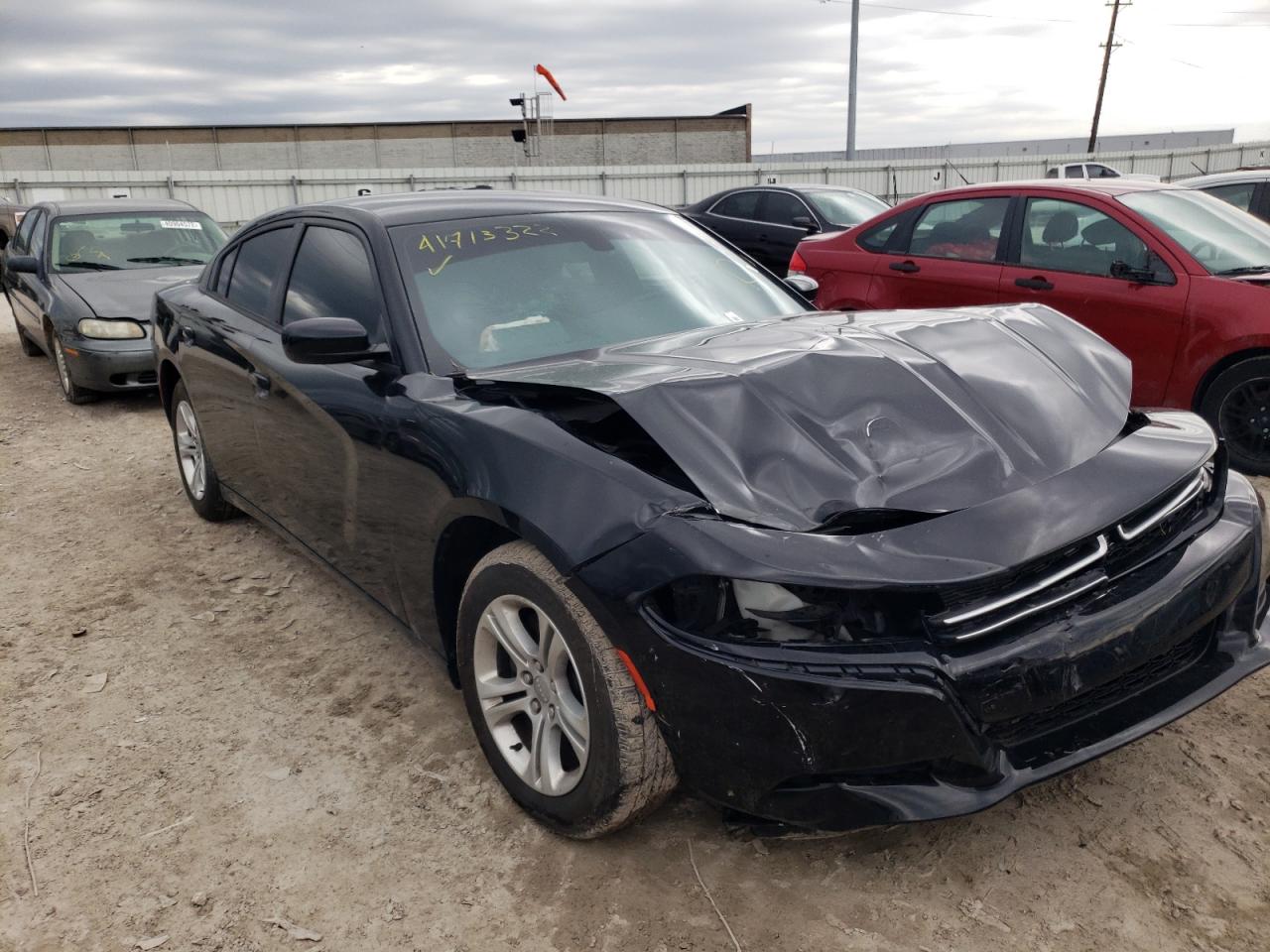 DODGE CHARGER SE 2015 مع رقم تعريف المركبة 2C3CDXBG8FH752073 - صورة من المزاد