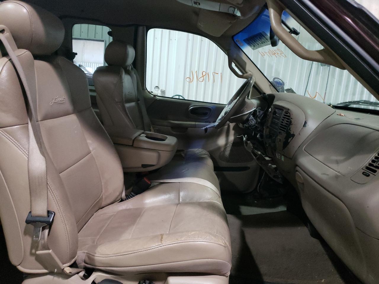 Photo 5 from auction – 2001 FORD F150 with VIN 1FTRX17WX1NB34974