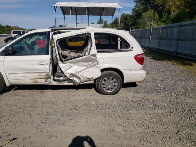 Photo 9 from auction – 2005 CHRYSLER TOWN & COU with VIN 2C8GP64L15R242650