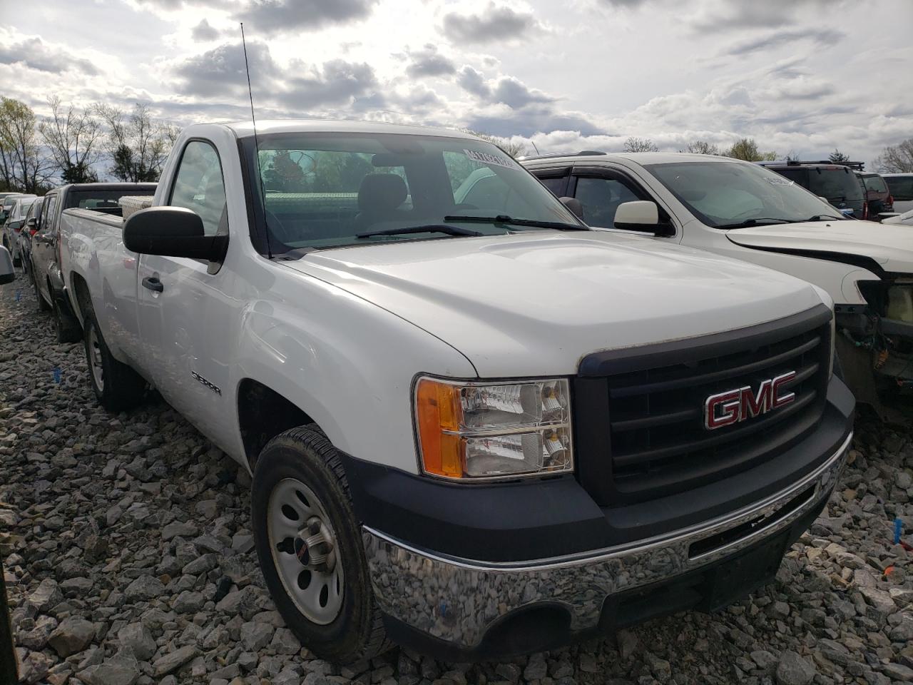 GMC SIERRA C15 2013 with VIN 1GTN1TEX0DZ136236 - Photo from auction