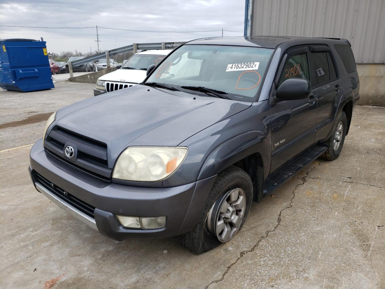 صورة رقم 2 من المزاد - 2004 TOYOTA 4RUNNER SR مع VIN JTEBU14R840046401