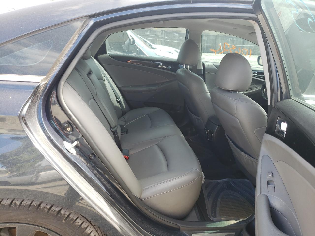 Photo 6 from auction – 2012 HYUNDAI SONATA SE with VIN 5NPEC4AB7CH339284