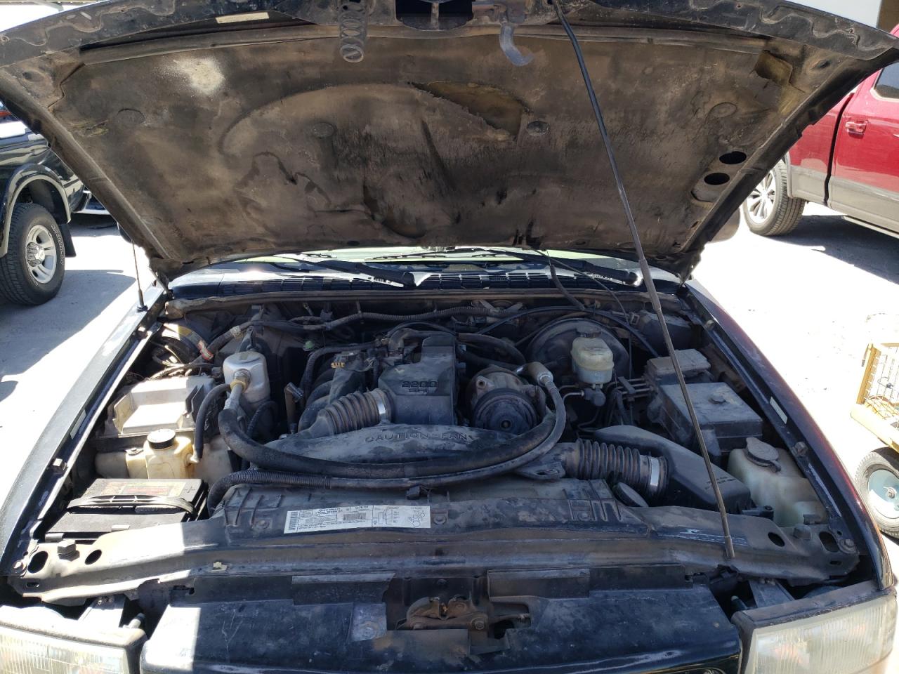 Photo 7 from auction – 2000 GMC SONOMA with VIN 1GTCS1949Y8111730