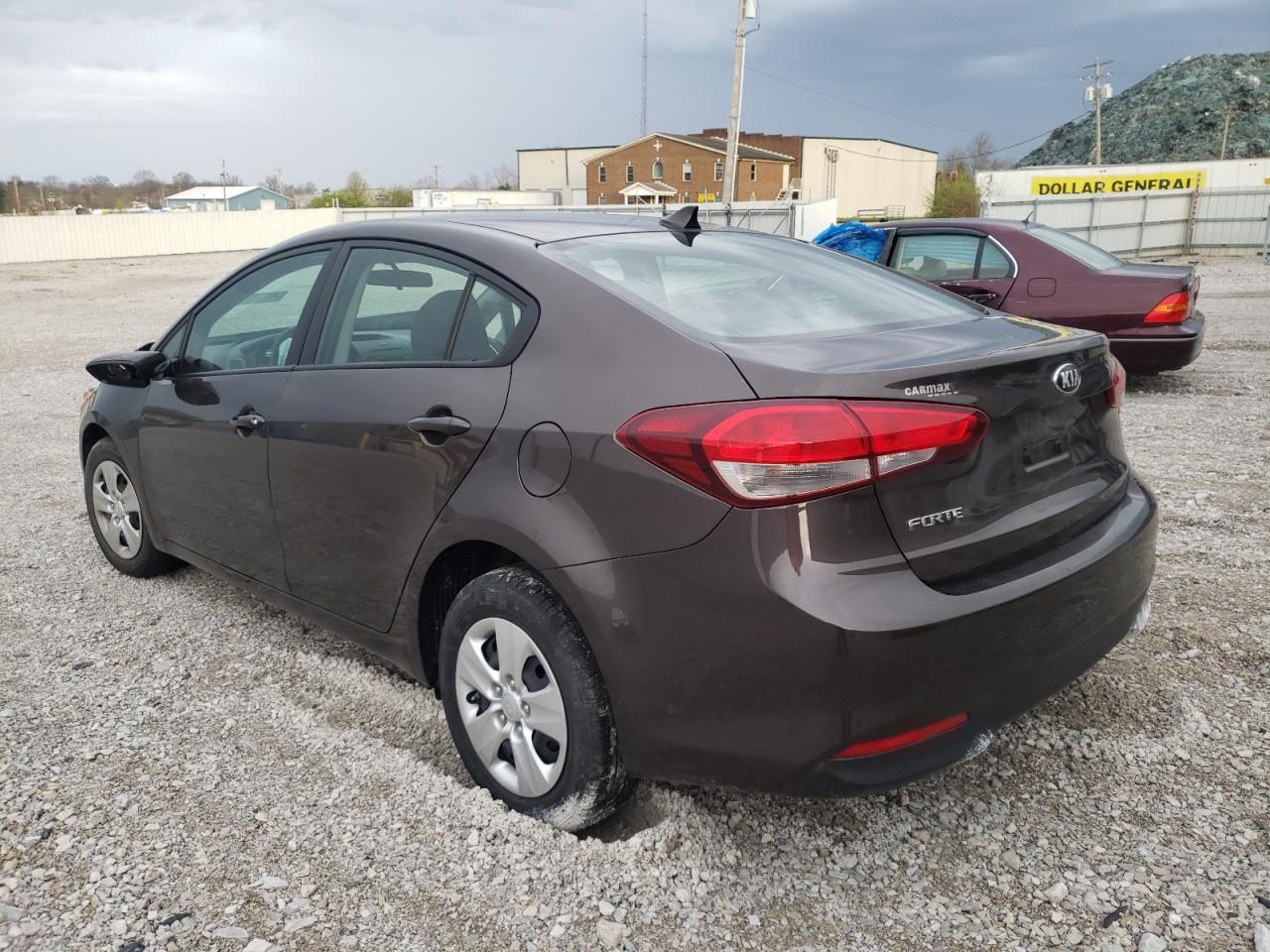 Photo 3 from auction – 2017 KIA FORTE LX with VIN 3KPFK4A76HE050170
