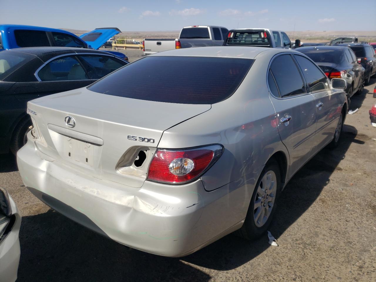 Photo 4 from auction – 2003 LEXUS ES 300 with VIN JTHBF30G936018258