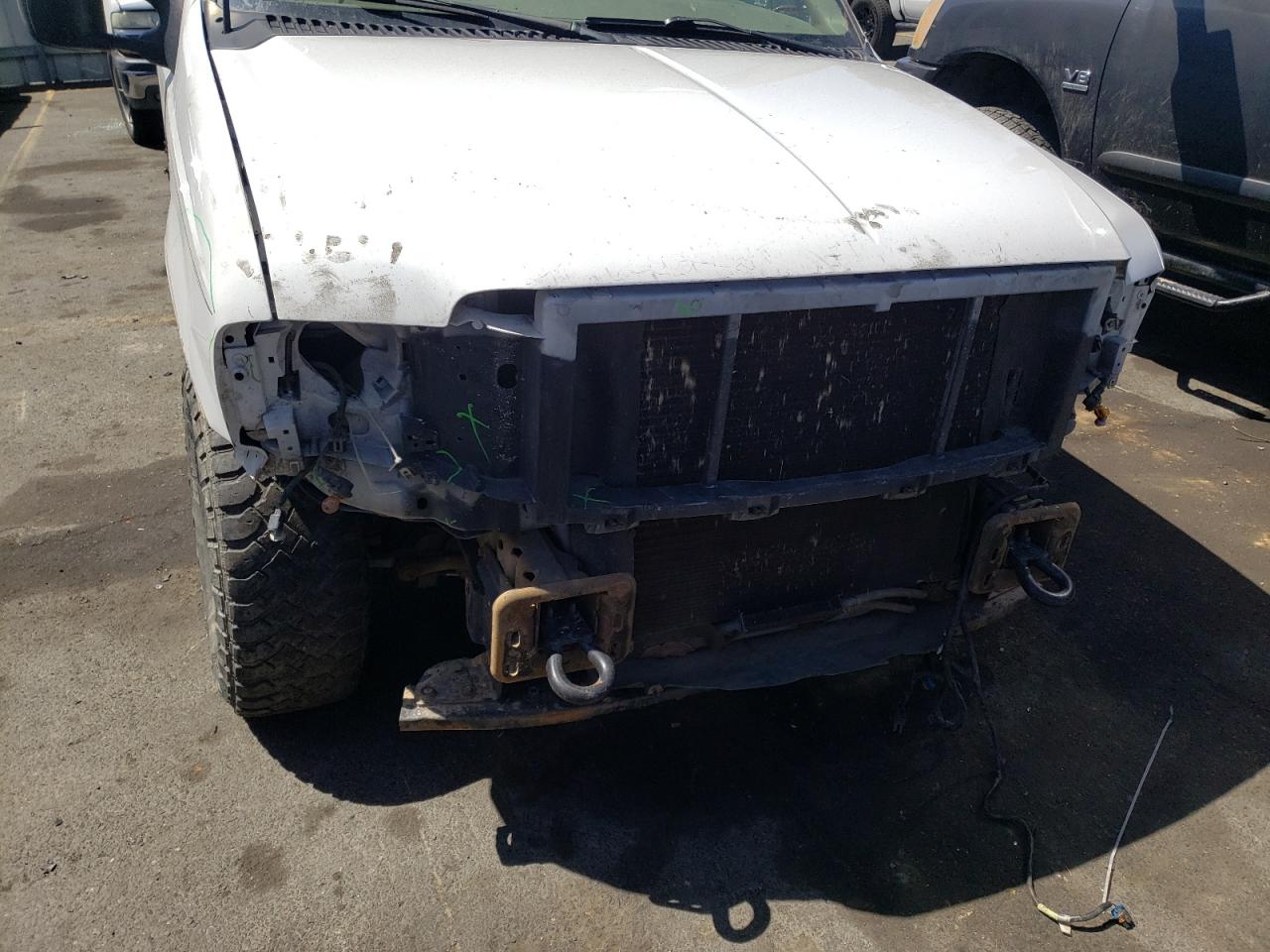 Photo 9 from auction – 2002 FORD EXCURSION with VIN 1FMSU43F42EC84562