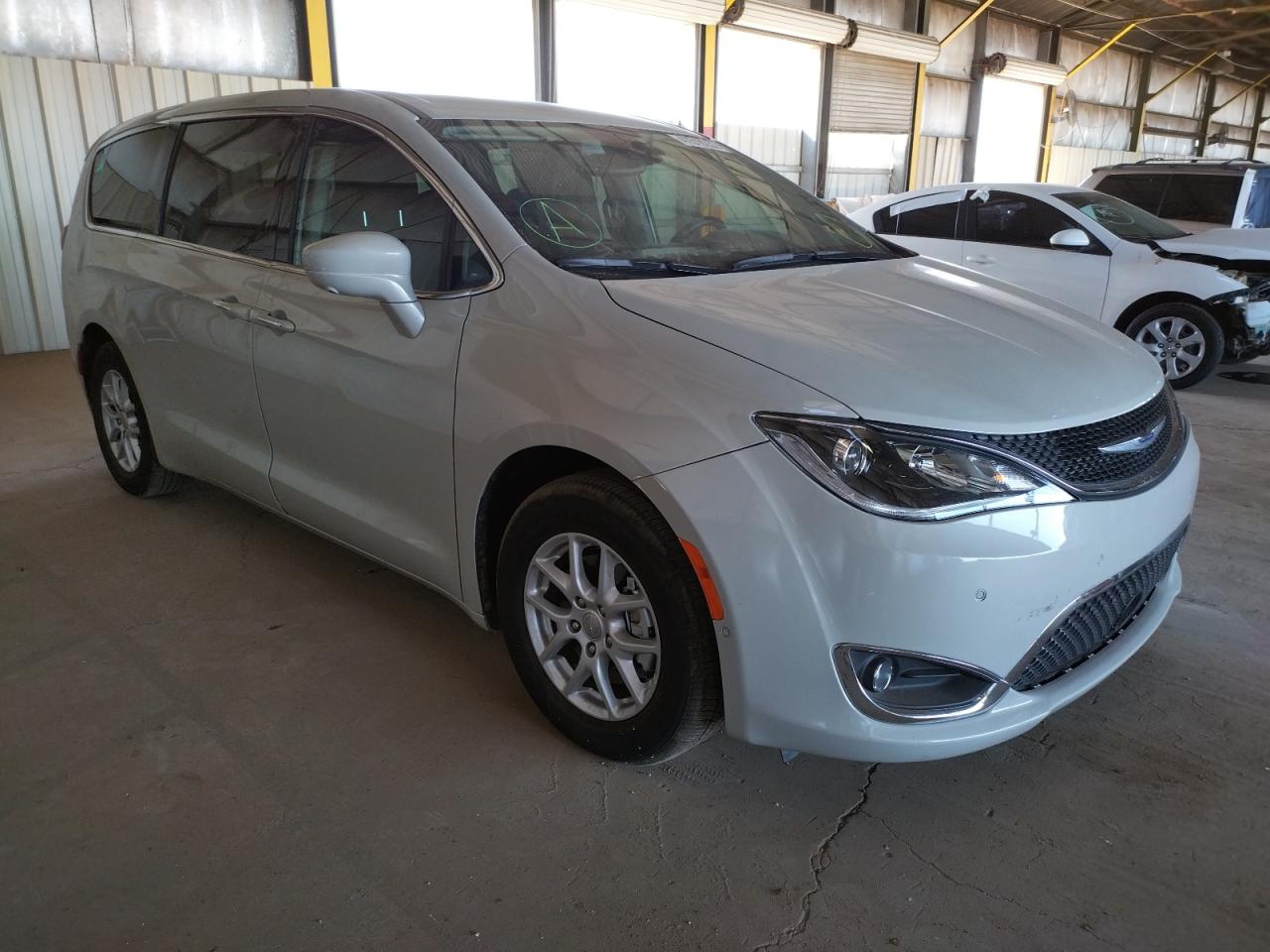 CHRYSLER PACIFICA T 2020 with VIN 2C4RC1FG5LR135820 - Photo from auction