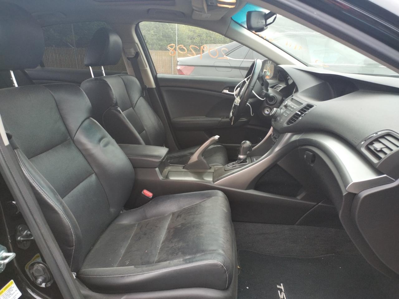 Photo 5 from auction – 2014 ACURA TSX TECH with VIN JH4CU2F63EC002614